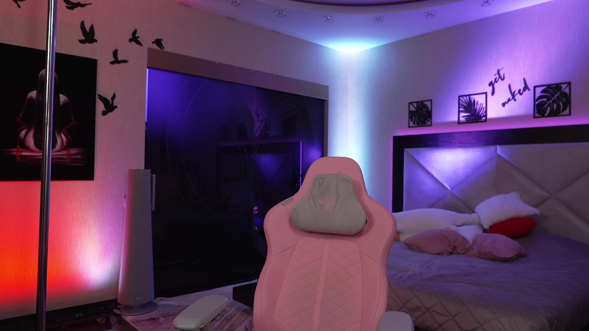 Gallery image thumbnail from GoGoDr3am's myfreecams stream on, 03/05/2025, 02:58 image 12 of 20