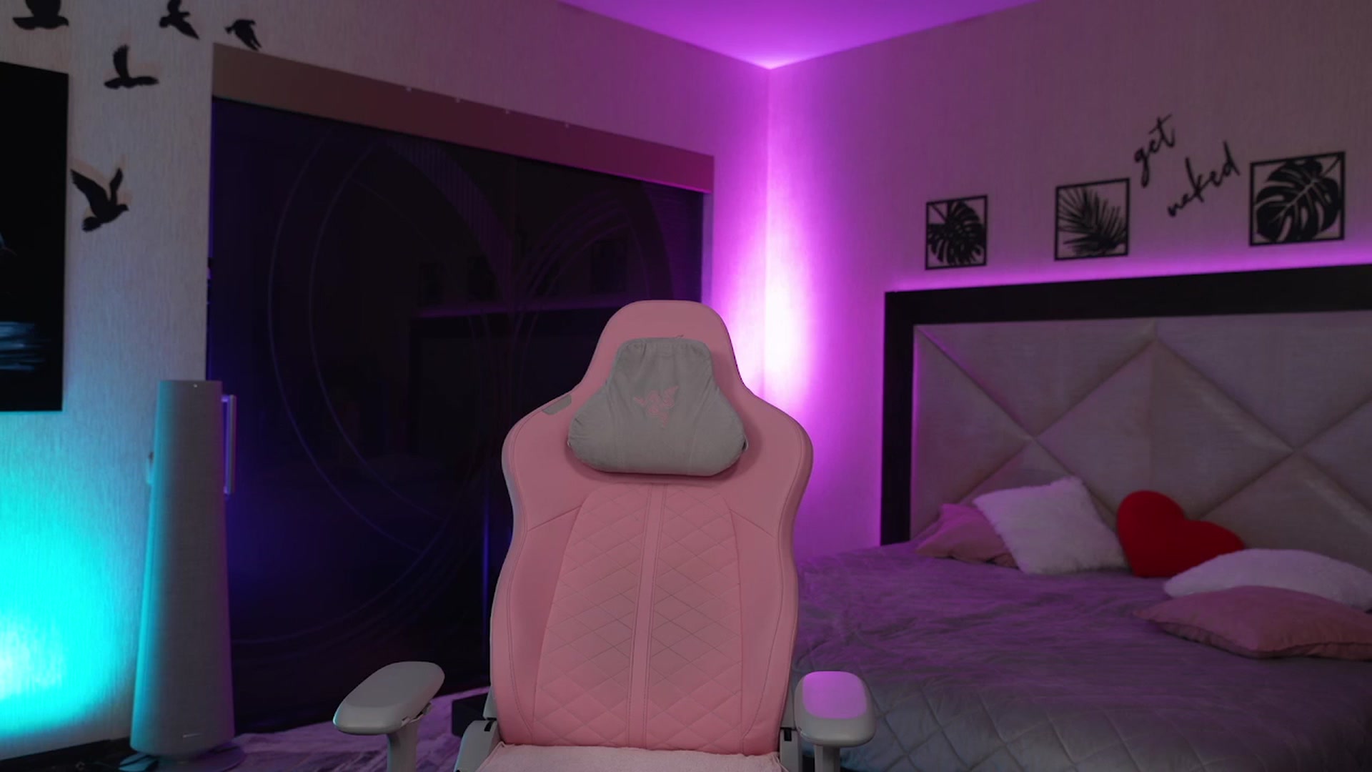 Gallery image thumbnail from GoGoDr3am's myfreecams stream on, 03/09/2025, 01:42 image 14 of 20