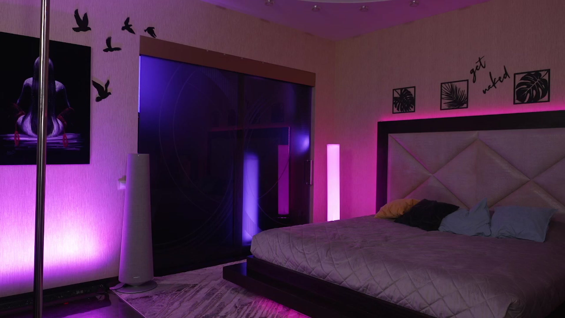 Gallery image thumbnail from GoGoDr3am's myfreecams stream on, 03/18/2025, 24:39 image 8 of 20