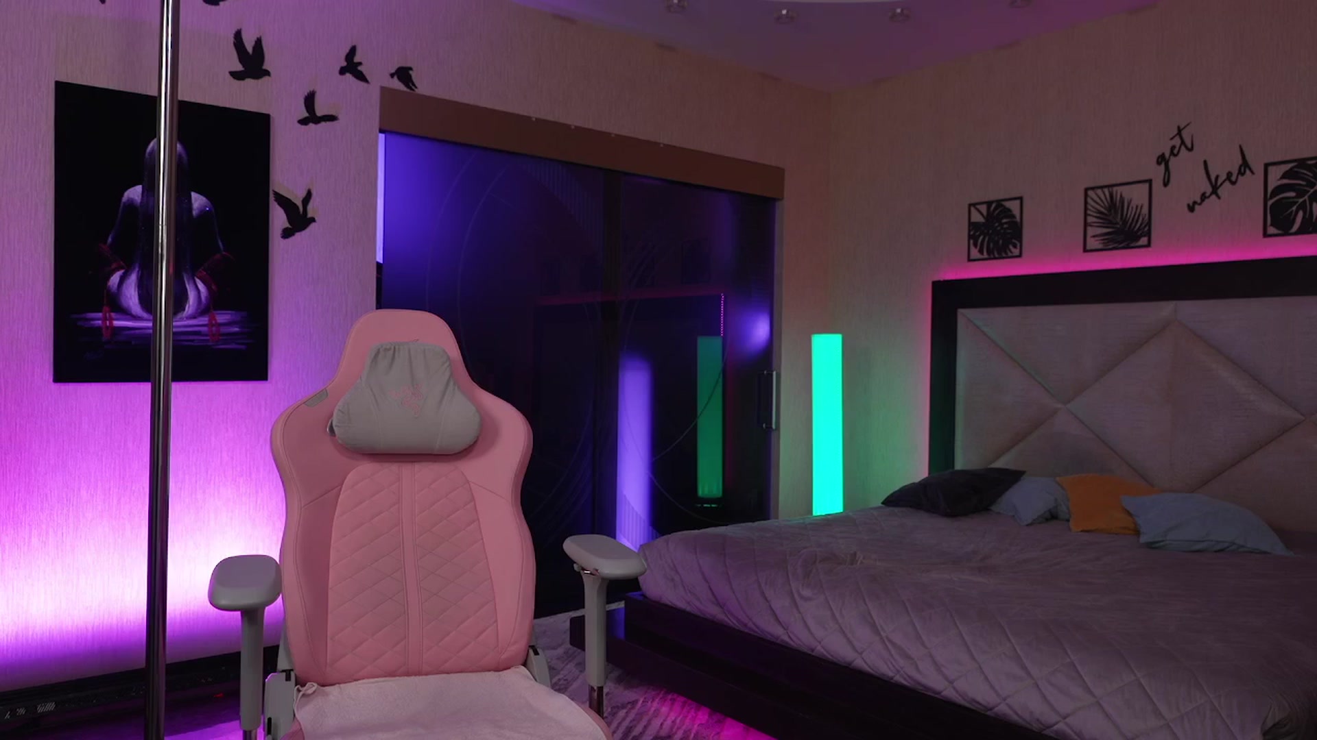 Gallery image thumbnail from GoGoDr3am's myfreecams stream on, 03/25/2025, 01:21 image 1 of 20
