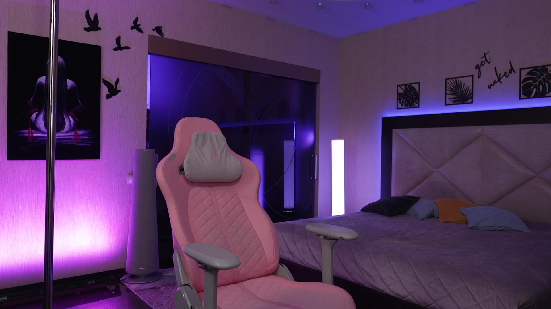 Gallery image thumbnail from GoGoDr3am's myfreecams stream on, 03/25/2025, 01:21 image 13 of 20