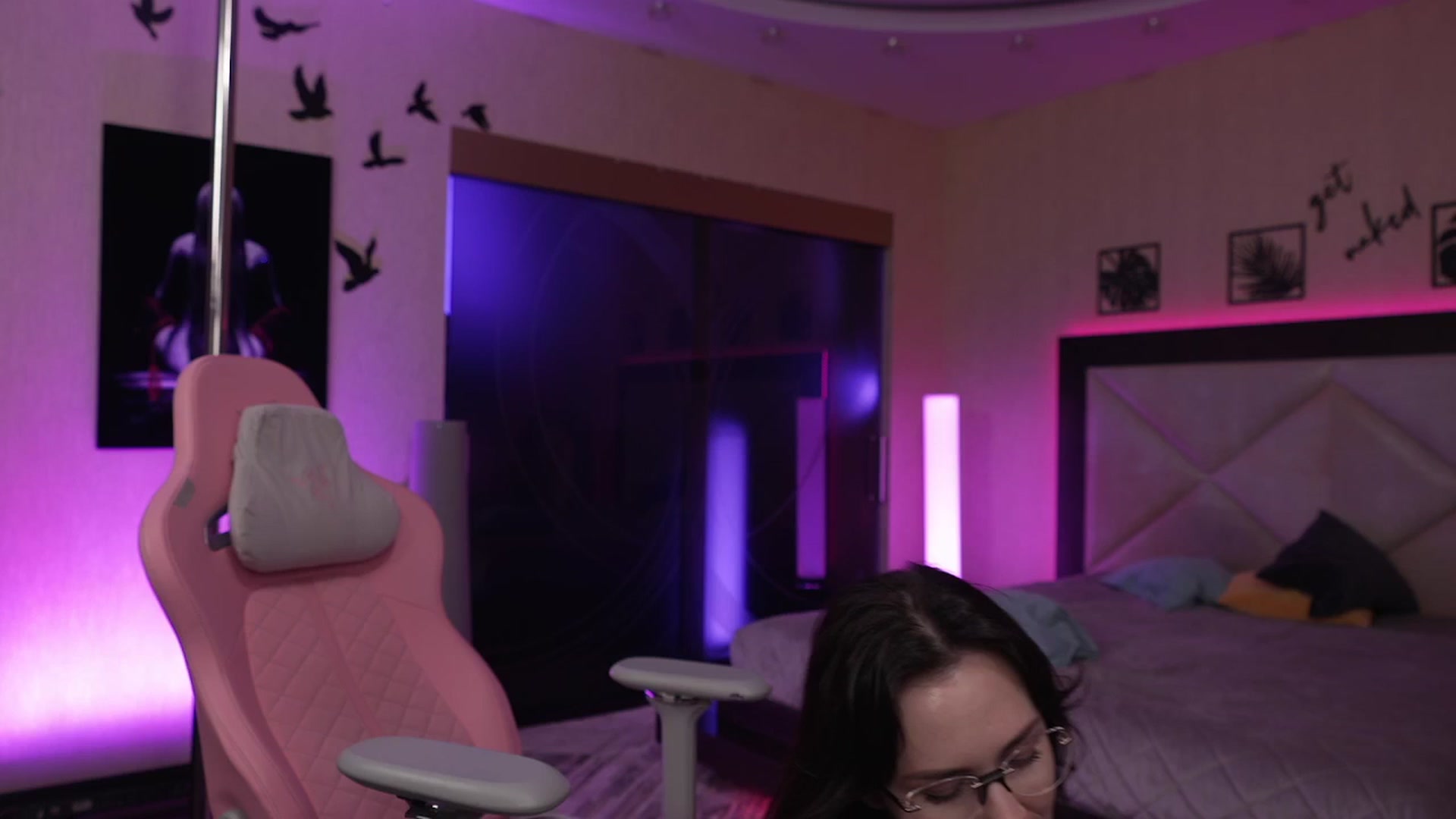 Gallery image thumbnail from GoGoDr3am's myfreecams stream on, 03/26/2025, 24:50 image 16 of 20