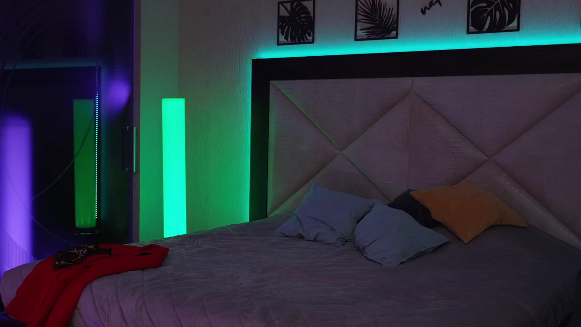 Gallery image thumbnail from GoGoDr3am's myfreecams stream on, 03/31/2025, 02:48 image 17 of 20