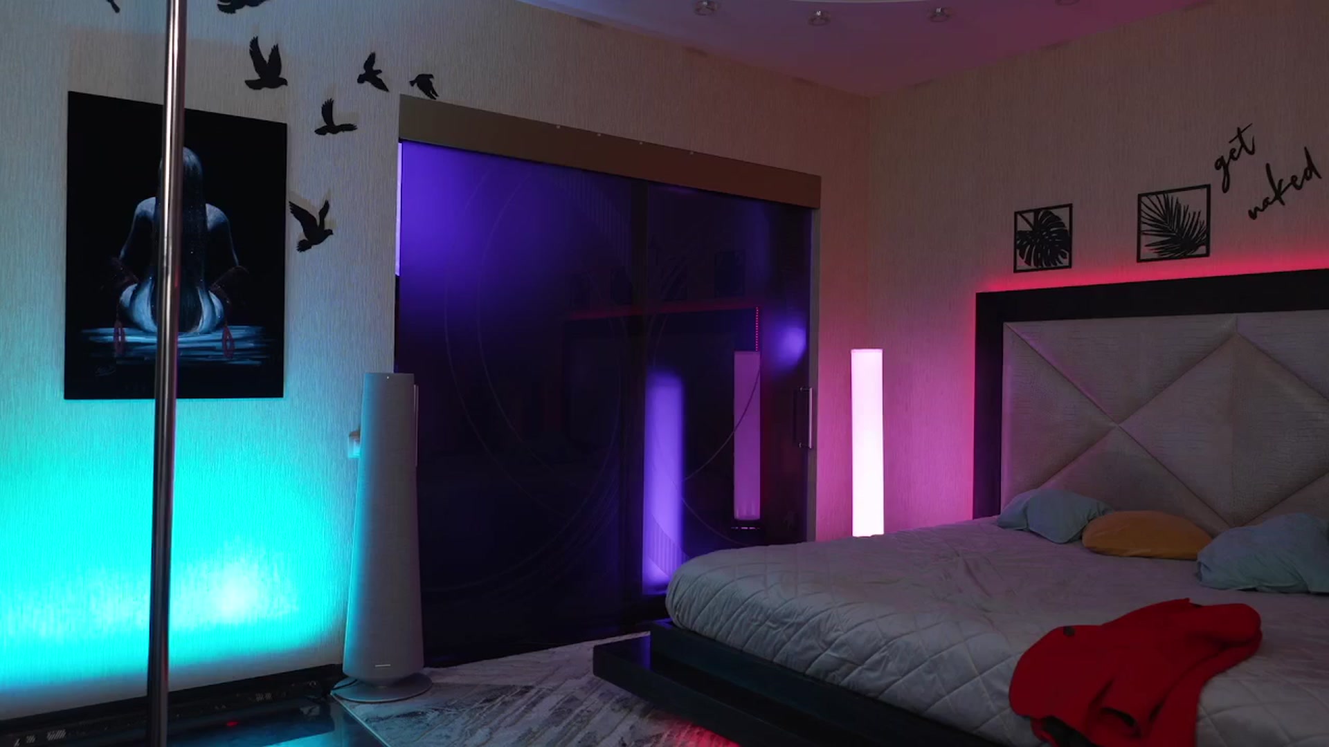Gallery image thumbnail from GoGoDr3am's myfreecams stream on, 04/17/2025, 02:39 image 4 of 20