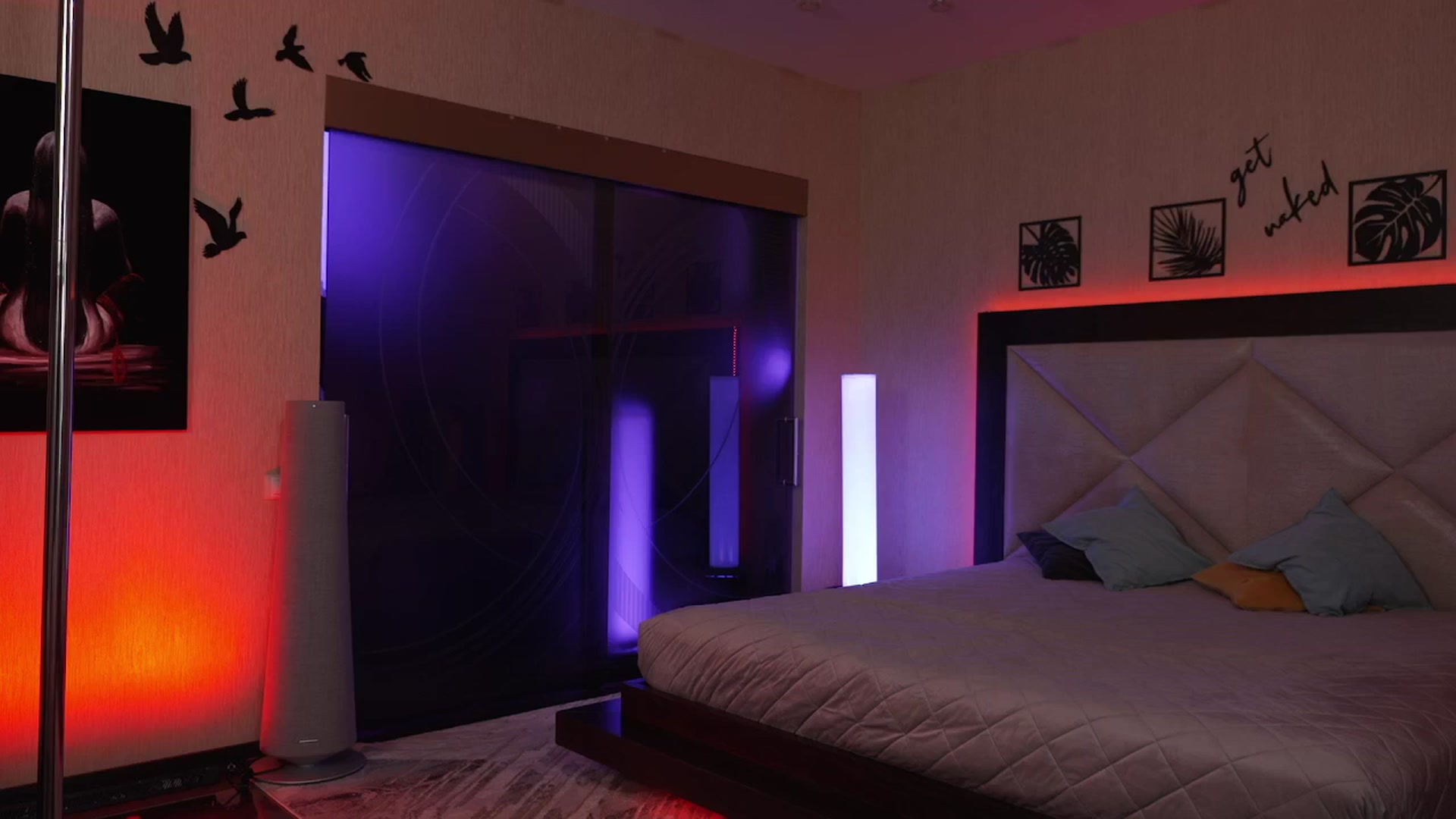 Gallery image thumbnail from GoGoDr3am's myfreecams stream on, 04/17/2025, 22:27 image 17 of 20