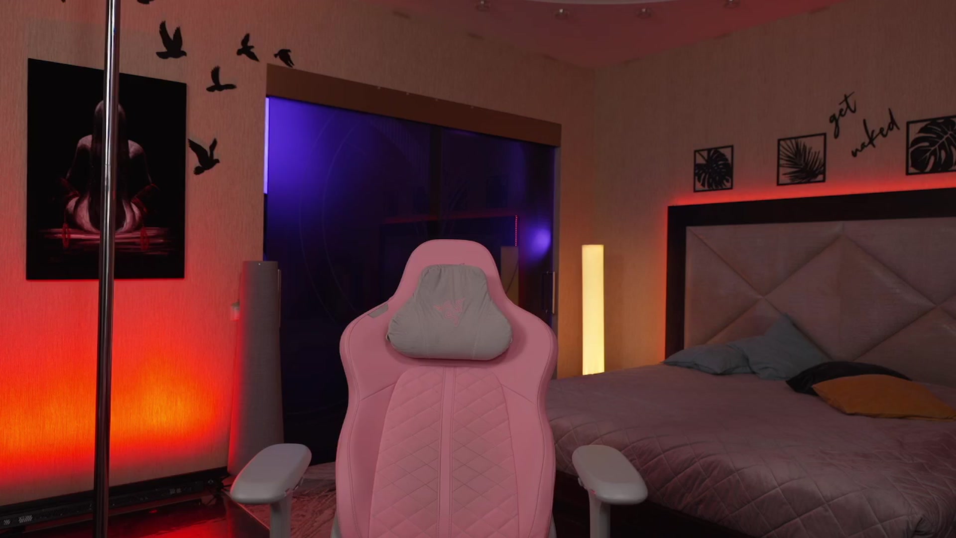 Gallery image thumbnail from GoGoDr3am's myfreecams stream on, 04/19/2025, 24:32 image 19 of 20