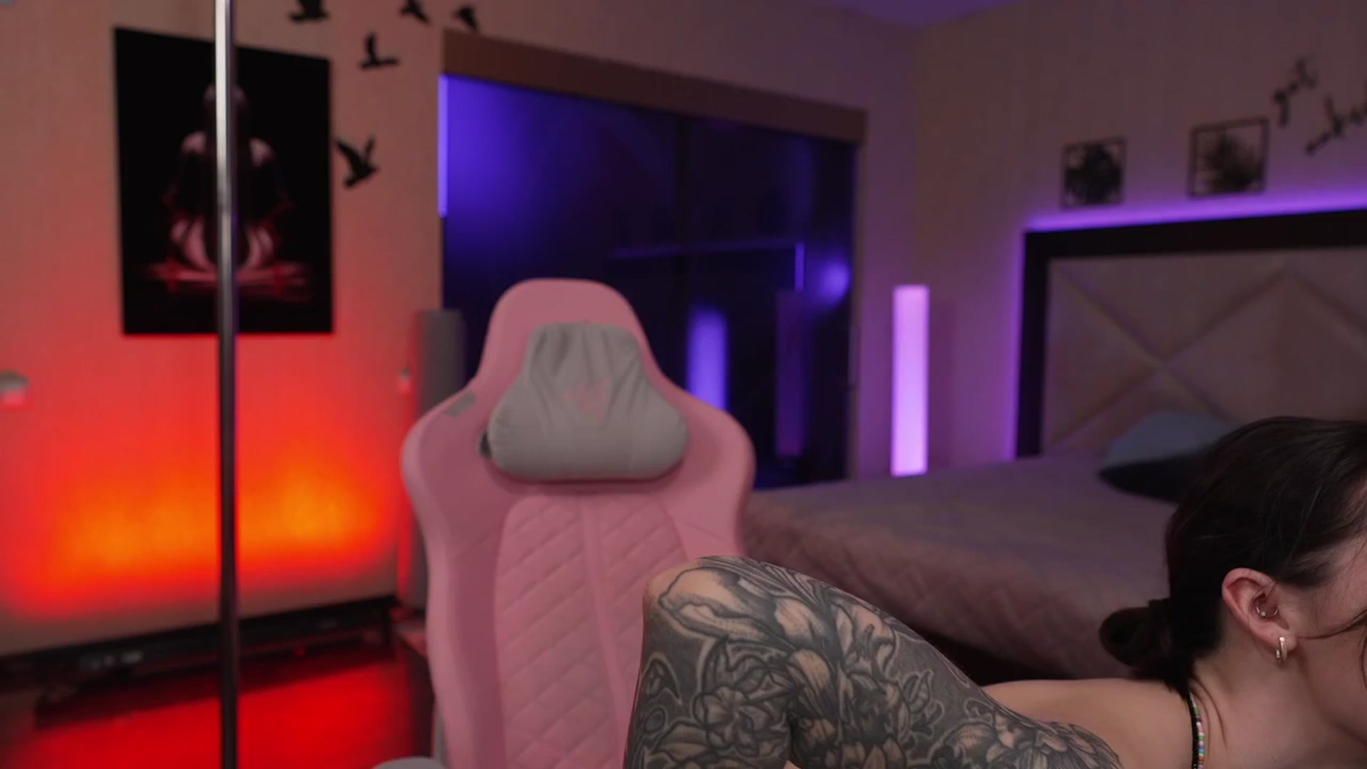Gallery image thumbnail from GoGoDr3am's myfreecams stream on, 04/21/2025, 02:54 image 18 of 20