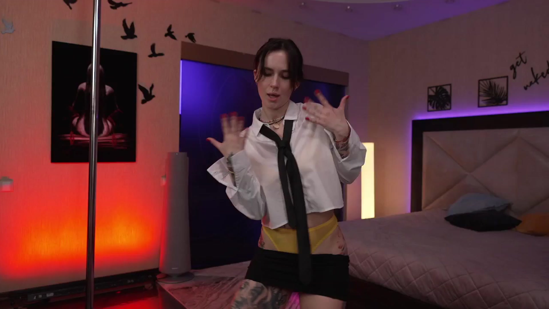 Gallery image thumbnail from GoGoDr3am's myfreecams stream on, 04/21/2025, 02:54 image 15 of 20