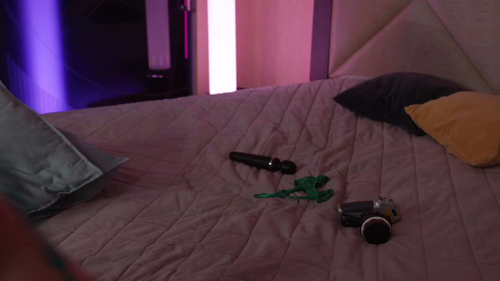 Gallery image thumbnail from GoGoDr3am's myfreecams stream on, 04/25/2025, 02:04 image 6 of 20