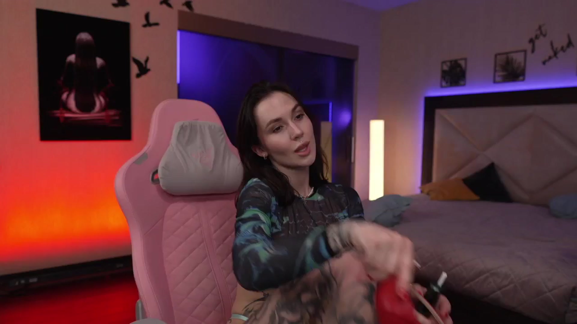 Gallery image thumbnail from GoGoDr3am's myfreecams stream on, 04/27/2025, 24:05 image 11 of 20