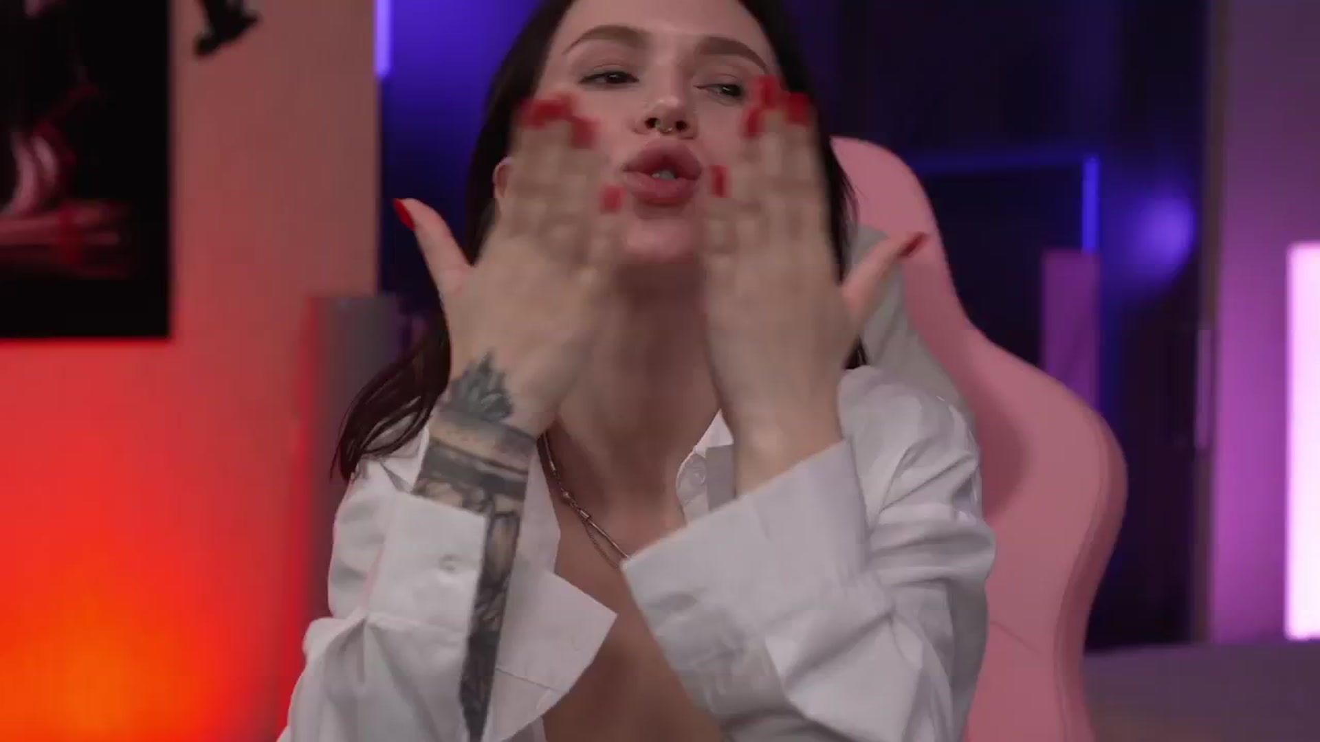 Gallery image thumbnail from GoGoDr3am's myfreecams stream on, 04/29/2025, 24:22 image 15 of 20