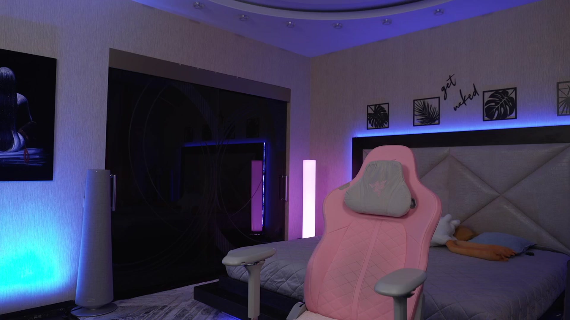 Gallery image thumbnail from GoGoDr3am's myfreecams stream on, 05/18/2025, 24:27 image 12 of 20