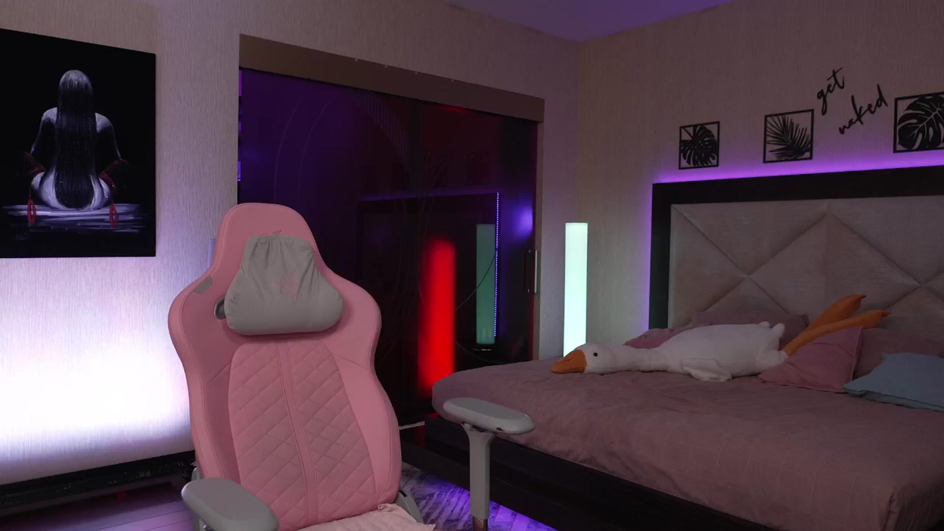 Gallery image thumbnail from GoGoDr3am's myfreecams stream on, 05/28/2025, 01:21 image 8 of 20
