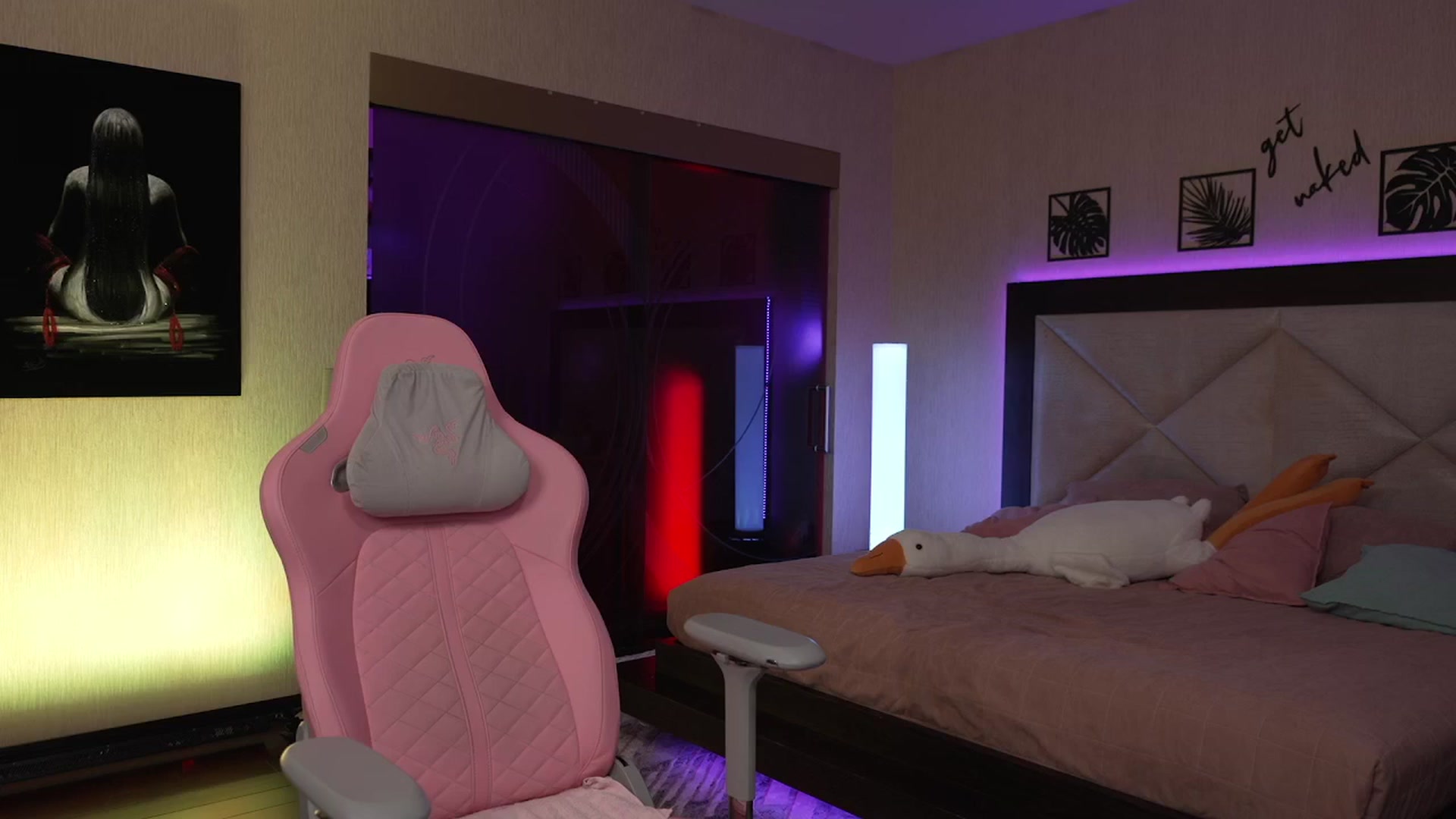 Gallery image thumbnail from GoGoDr3am's myfreecams stream on, 05/28/2025, 01:21 image 9 of 20