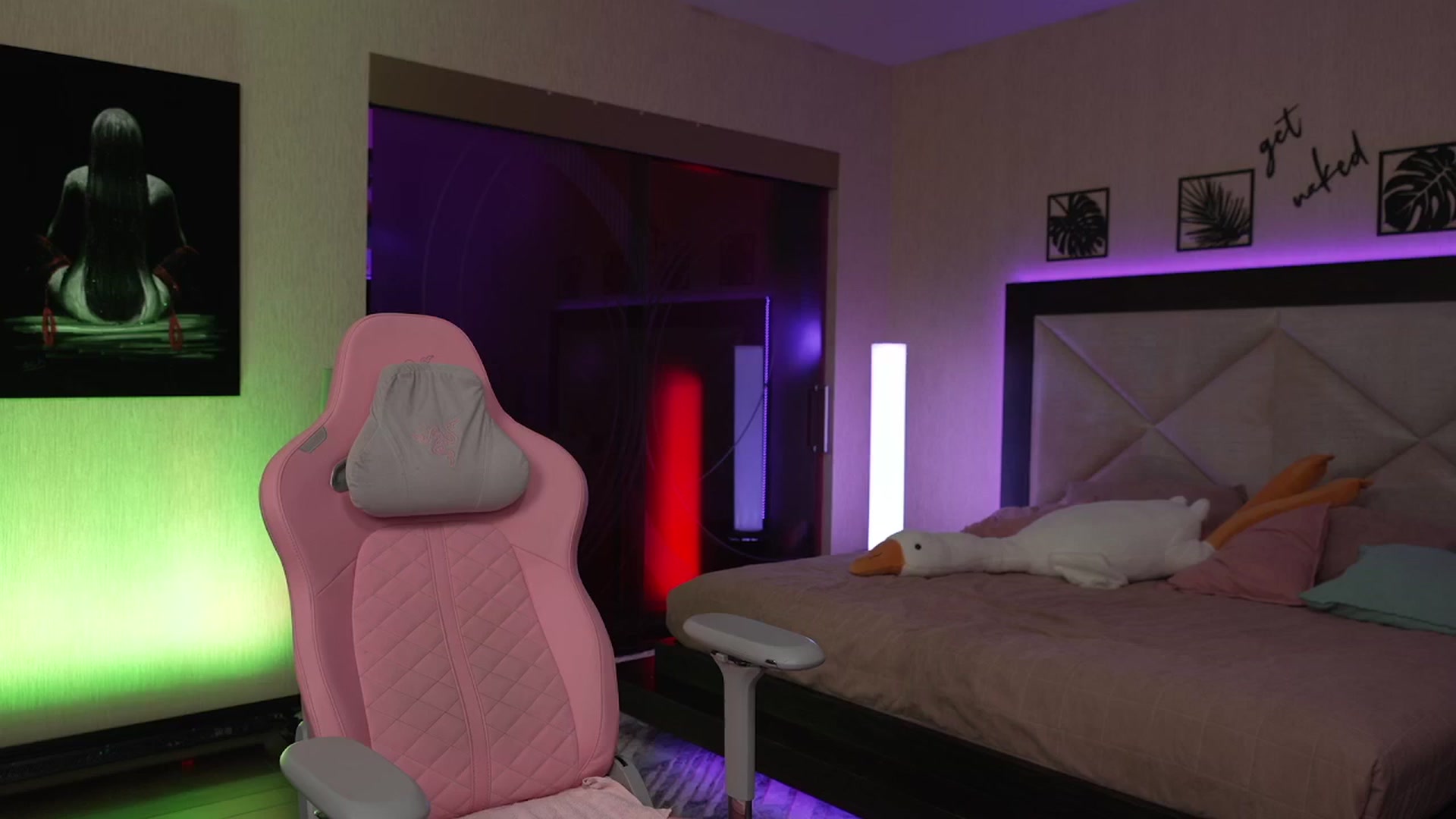 Gallery image thumbnail from GoGoDr3am's myfreecams stream on, 05/28/2025, 01:21 image 7 of 20