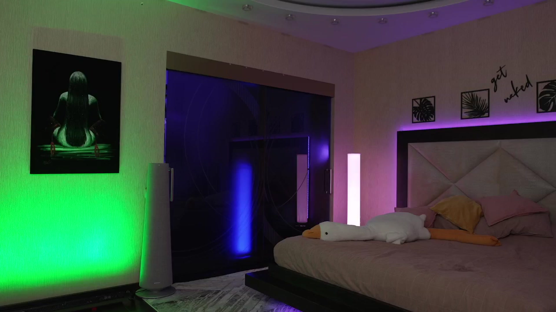 Gallery image thumbnail from GoGoDr3am's myfreecams stream on, 05/28/2025, 23:21 image 14 of 20