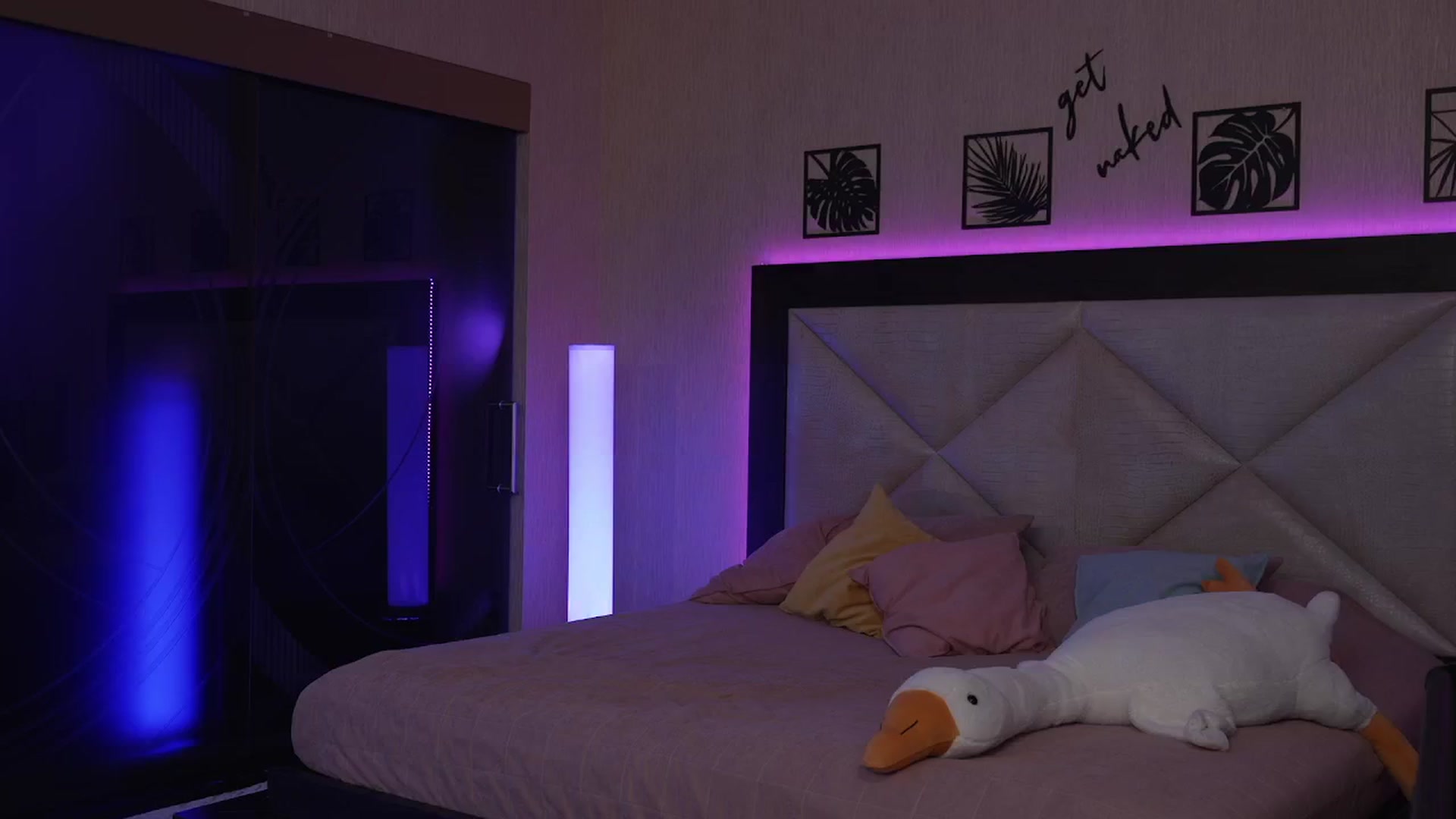 Gallery image thumbnail from GoGoDr3am's myfreecams stream on, 05/30/2025, 23:02 image 2 of 20