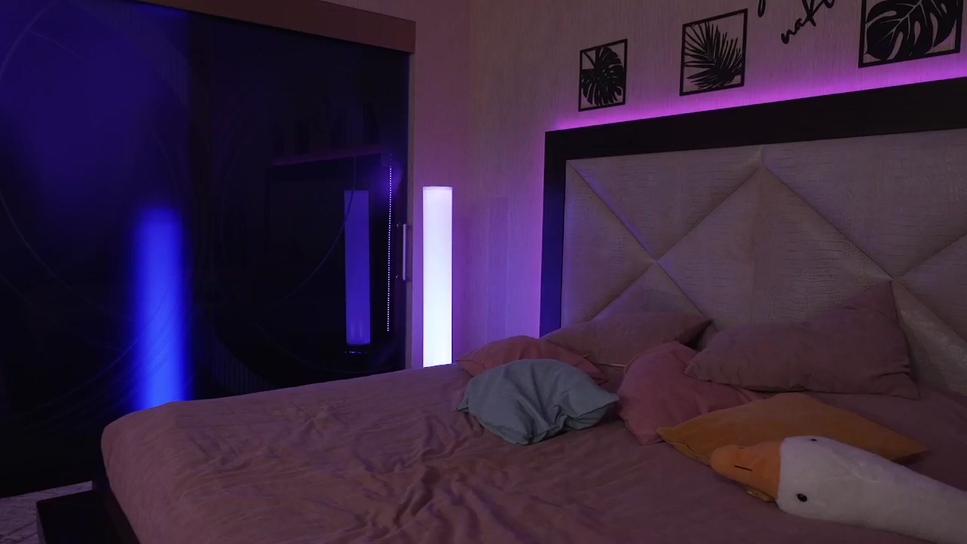 Gallery image thumbnail from GoGoDr3am's myfreecams stream on, 06/02/2025, 24:02 image 3 of 20