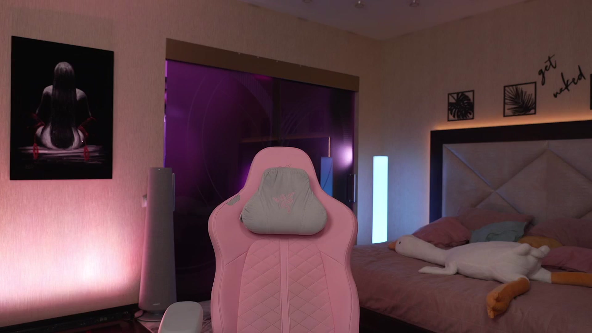 Gallery image thumbnail from GoGoDr3am's myfreecams stream on, 06/05/2025, 01:30 image 12 of 20