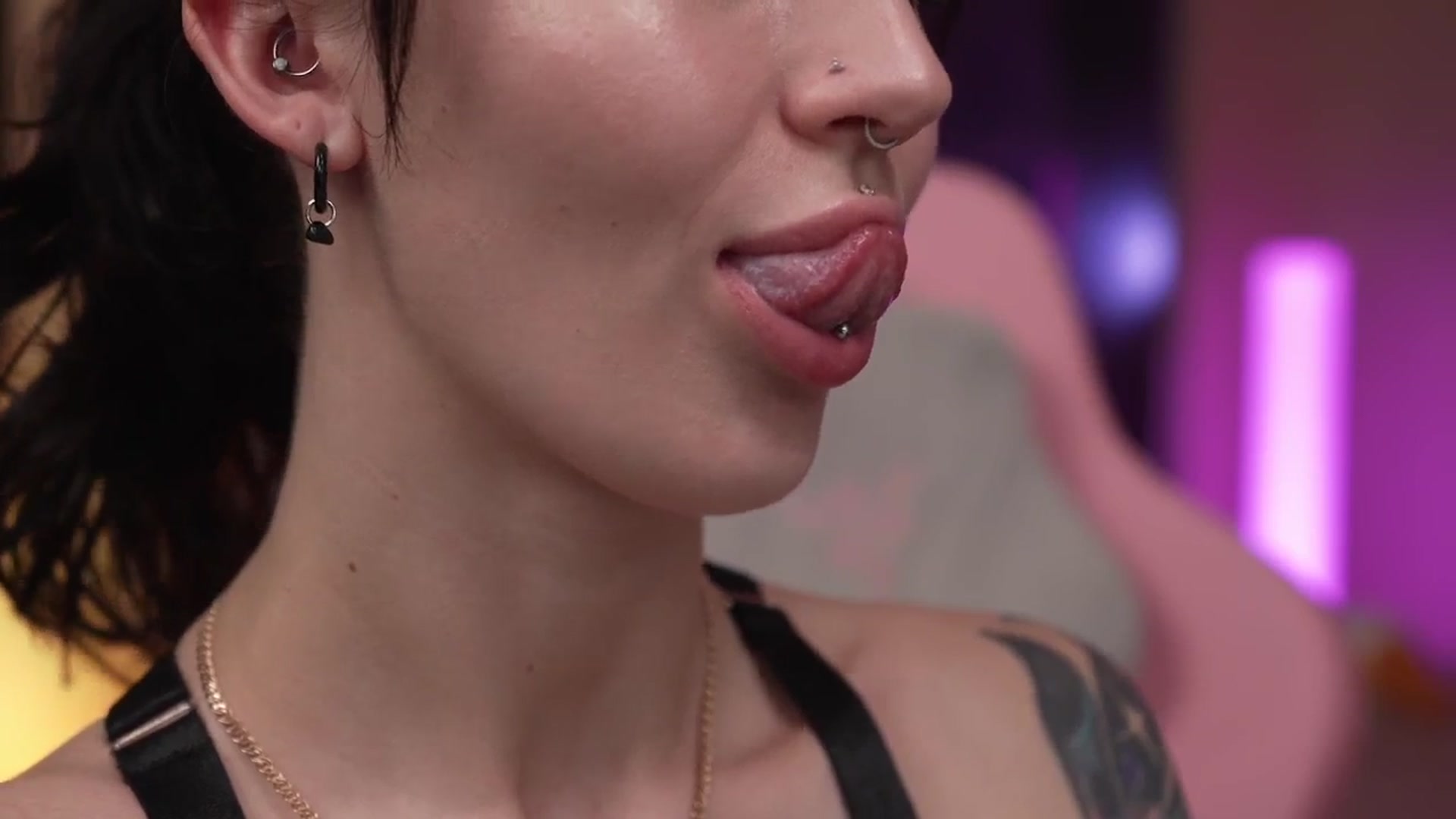 Gallery image thumbnail from GoGoDr3am's myfreecams stream on, 06/07/2025, 23:12 image 6 of 20