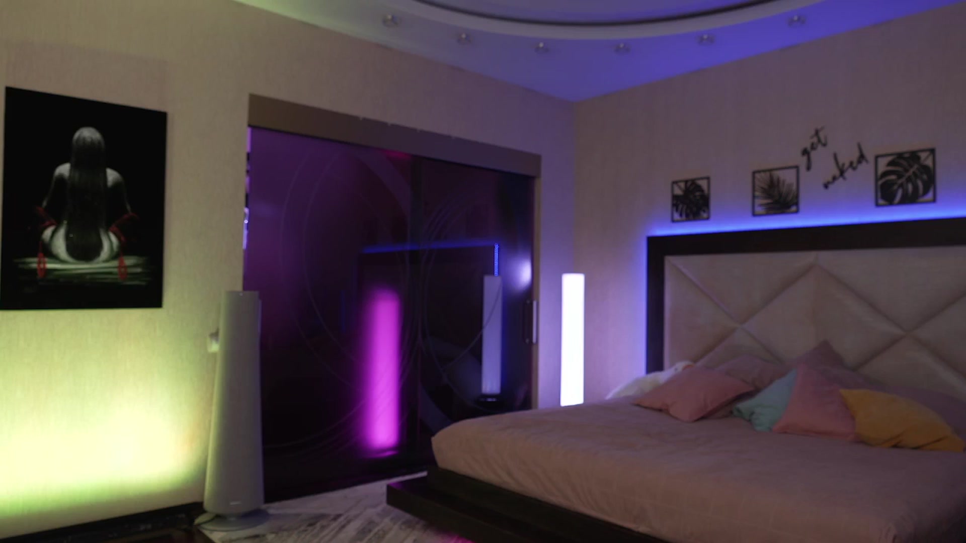 Gallery image thumbnail from GoGoDr3am's myfreecams stream on, 06/15/2025, 21:56 image 15 of 20
