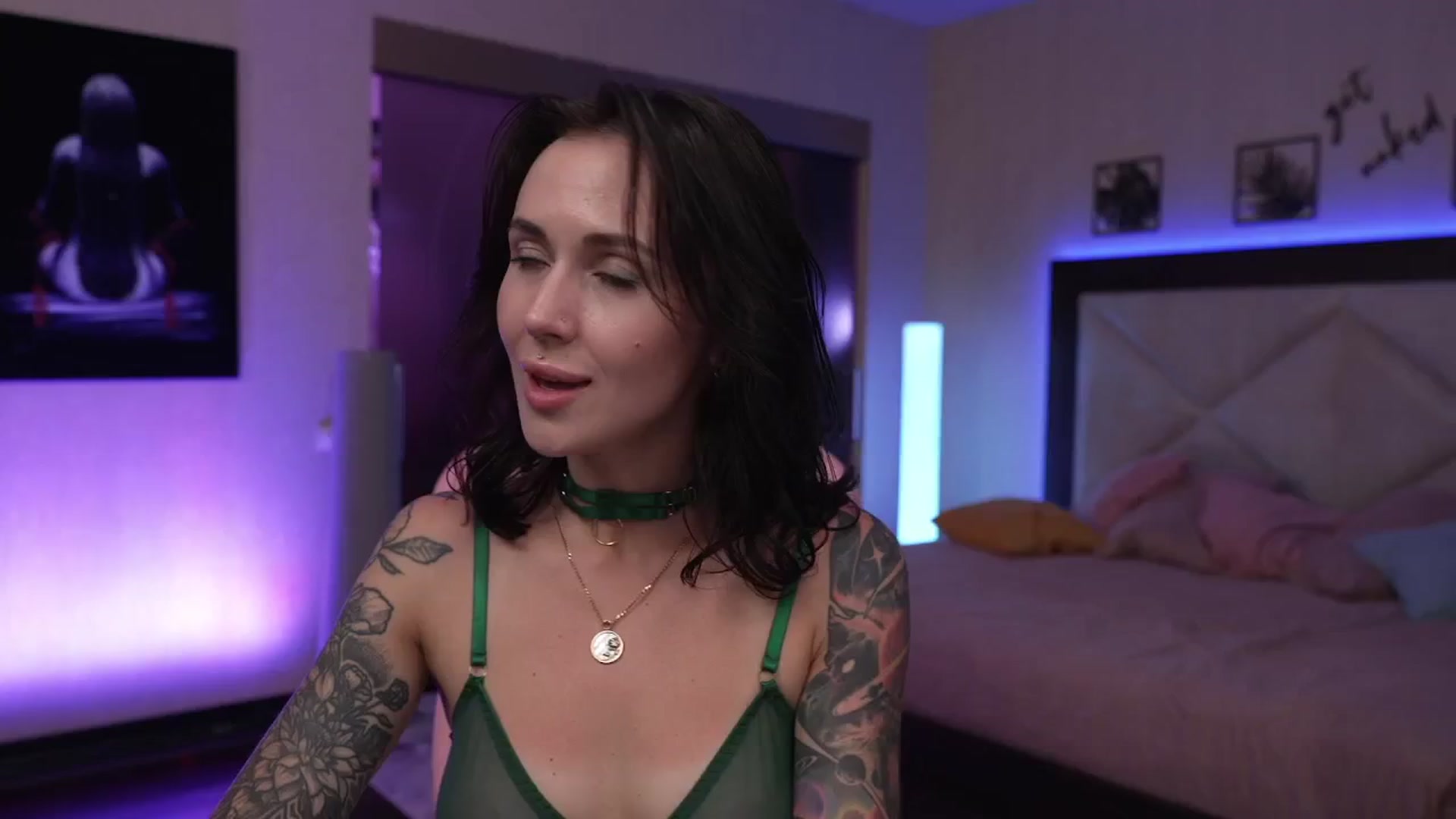Gallery image thumbnail from GoGoDr3am's myfreecams stream on, 06/20/2025, 23:56 image 13 of 20