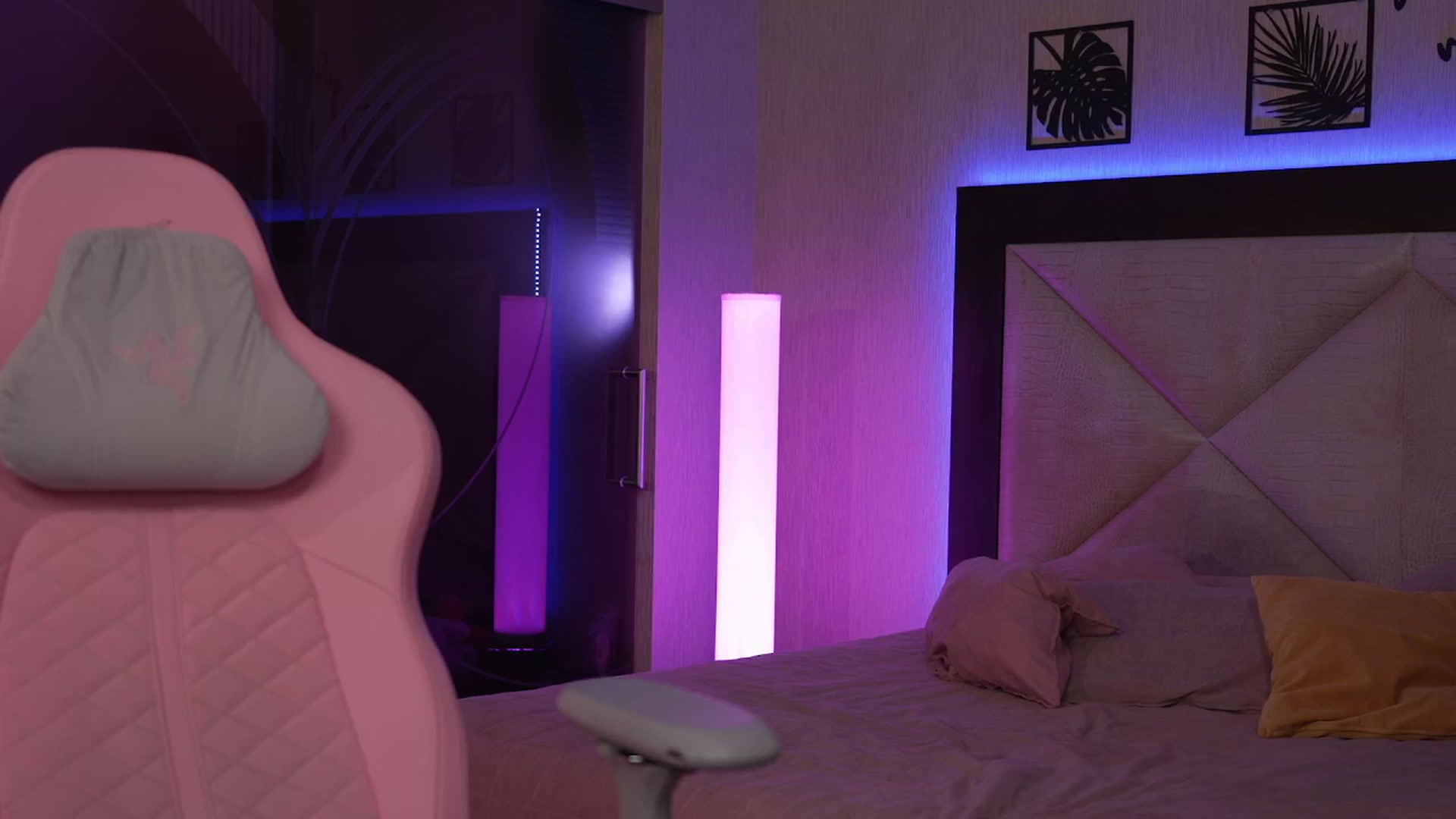 Gallery image thumbnail from GoGoDr3am's myfreecams stream on, 06/21/2025, 02:23 image 17 of 20
