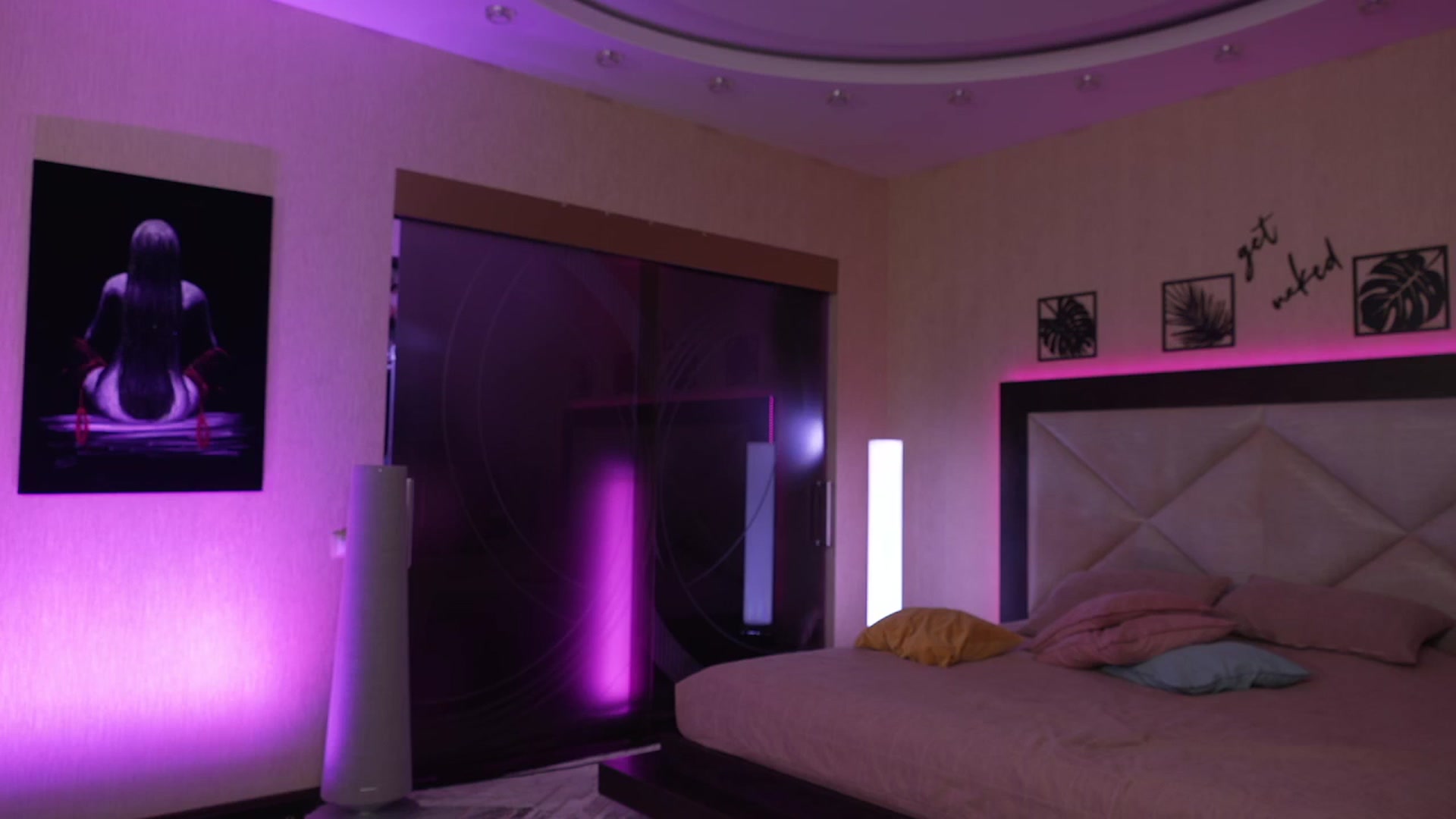 Gallery image thumbnail from GoGoDr3am's myfreecams stream on, 06/27/2025, 23:23 image 14 of 20