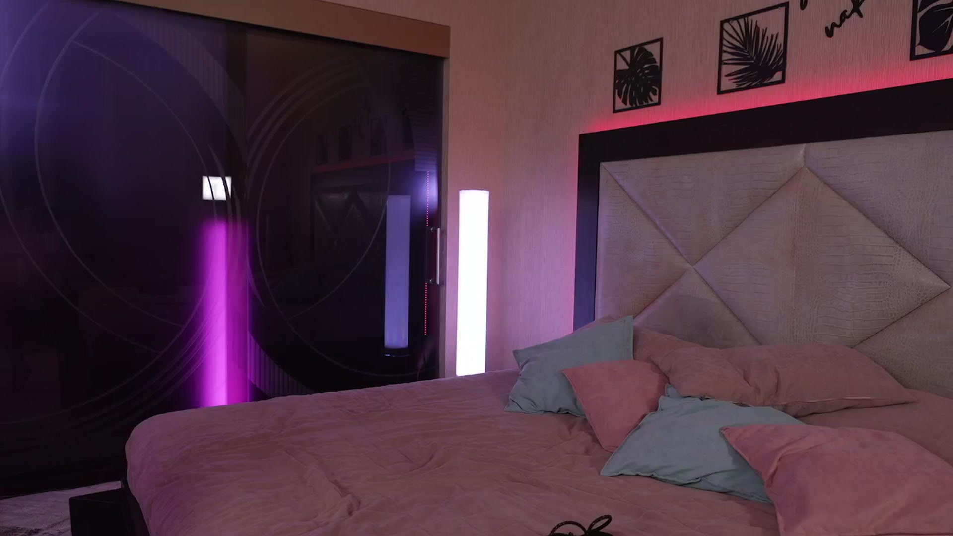Gallery image thumbnail from GoGoDr3am's myfreecams stream on, 07/03/2025, 24:17 image 10 of 20