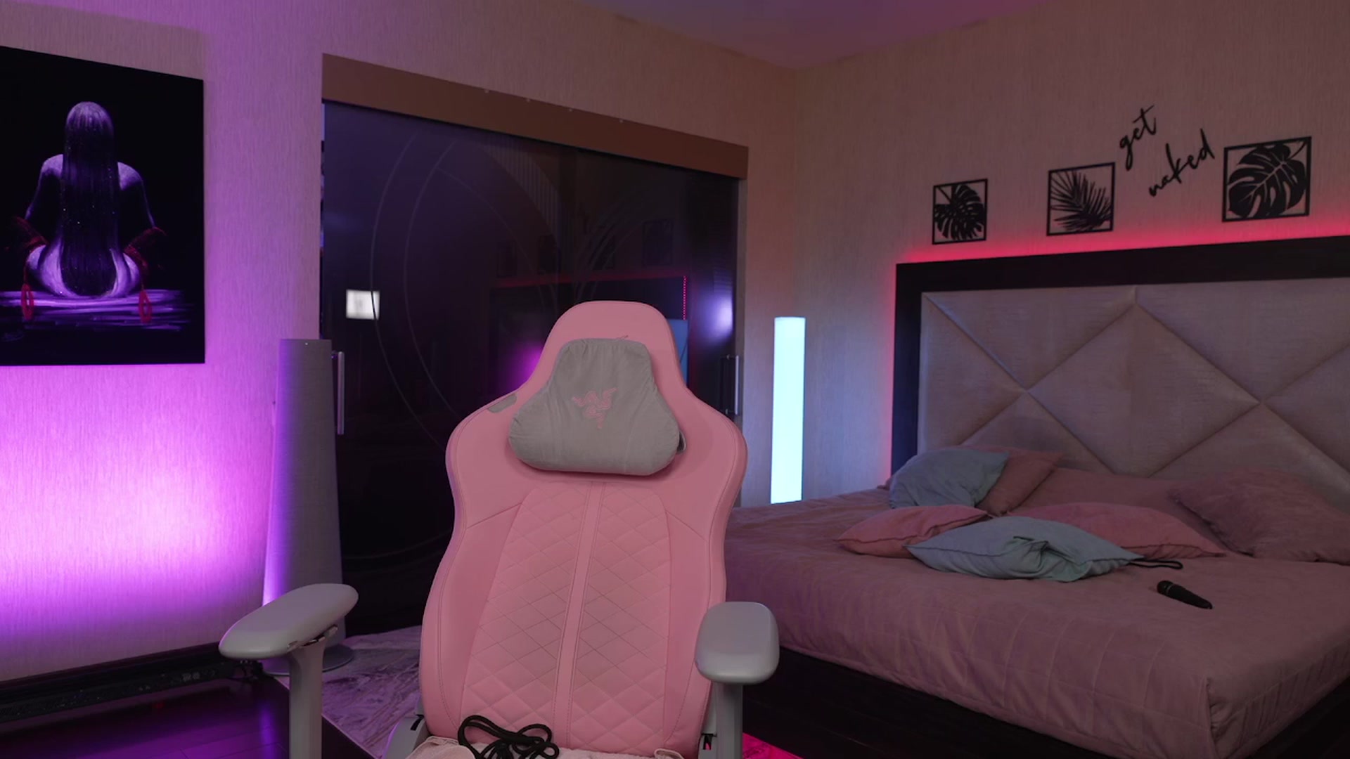 Gallery image thumbnail from GoGoDr3am's myfreecams stream on, 07/04/2025, 24:36 image 10 of 20