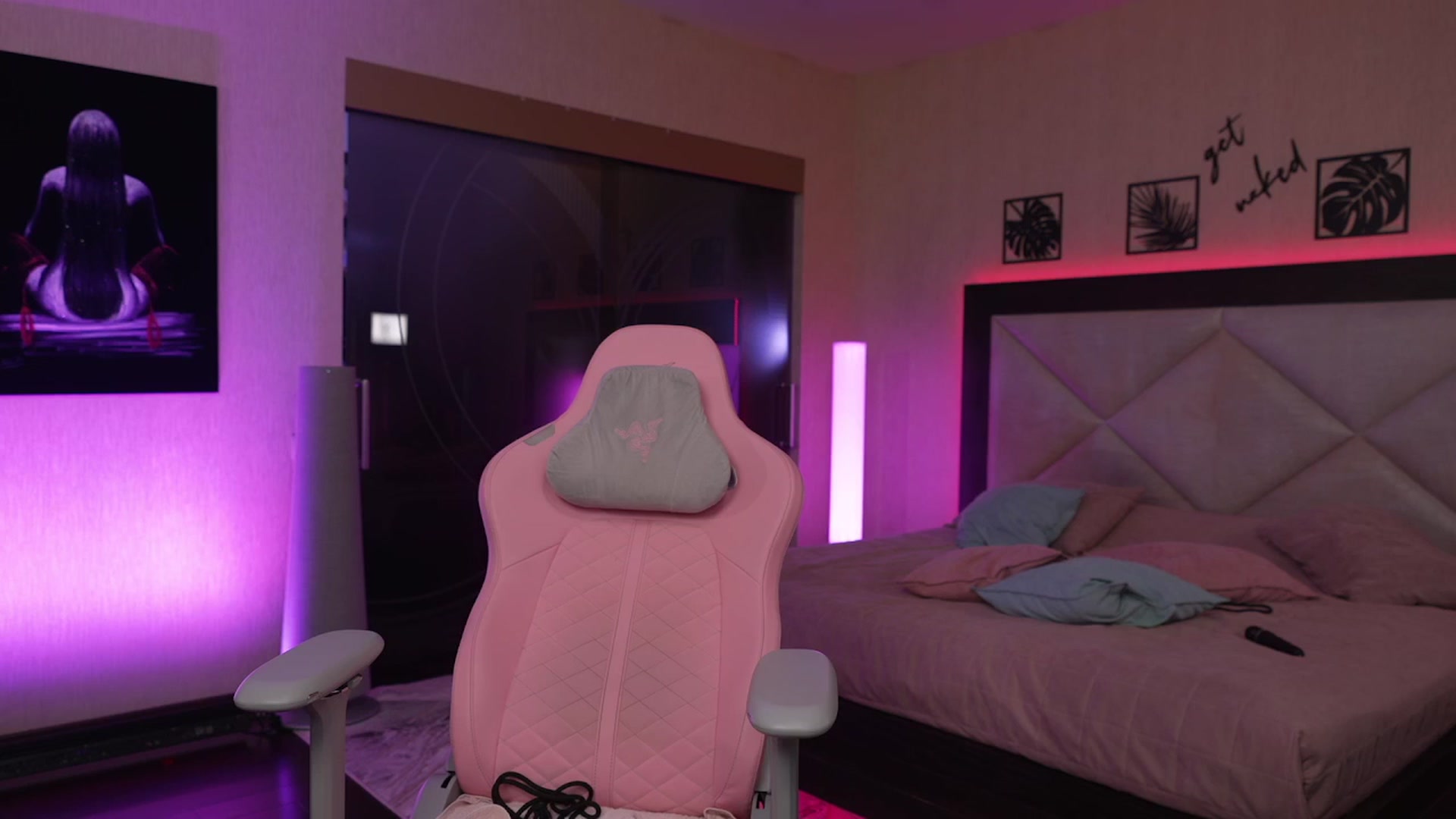 Gallery image thumbnail from GoGoDr3am's myfreecams stream on, 07/04/2025, 24:36 image 9 of 20