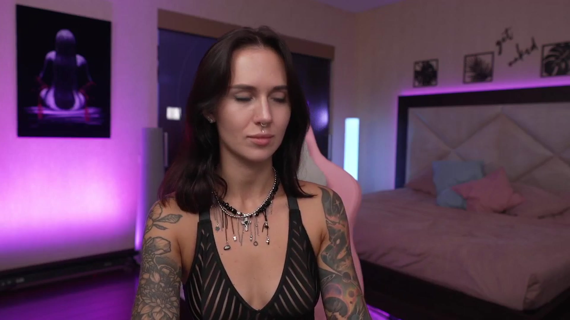 Gallery image thumbnail from GoGoDr3am's myfreecams stream on, 07/10/2025, 24:39 image 2 of 20