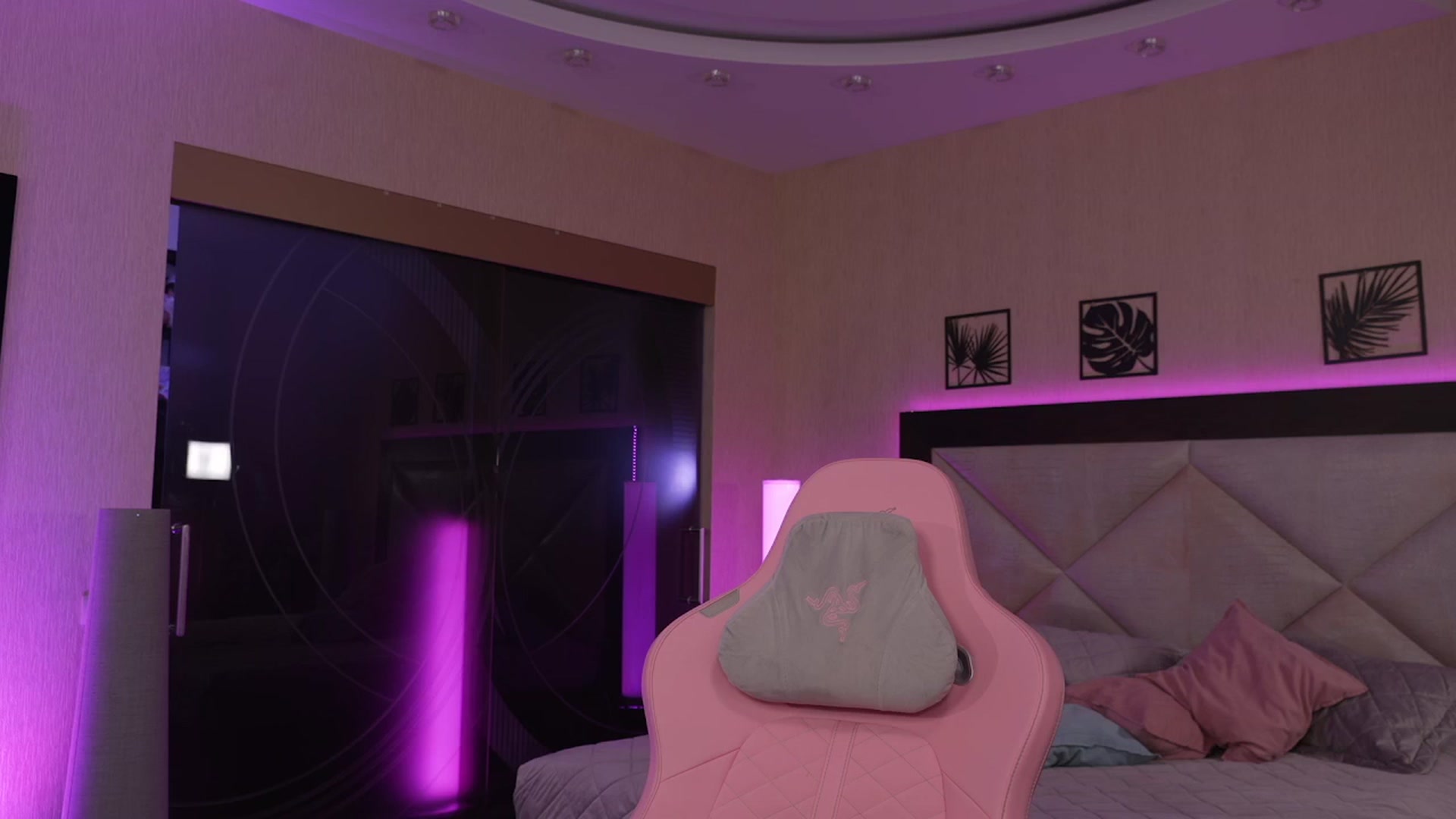 Gallery image thumbnail from GoGoDr3am's myfreecams stream on, 07/17/2025, 24:08 image 11 of 20