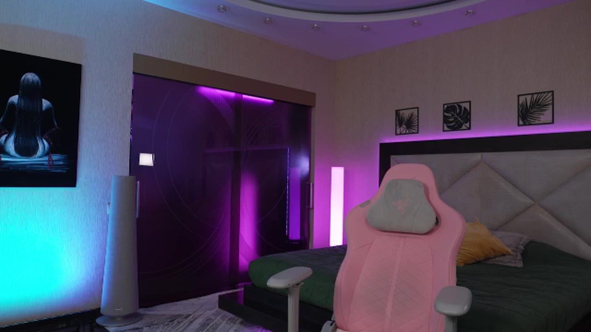 Gallery image thumbnail from GoGoDr3am's myfreecams stream on, 08/30/2025, 03:24 image 9 of 20