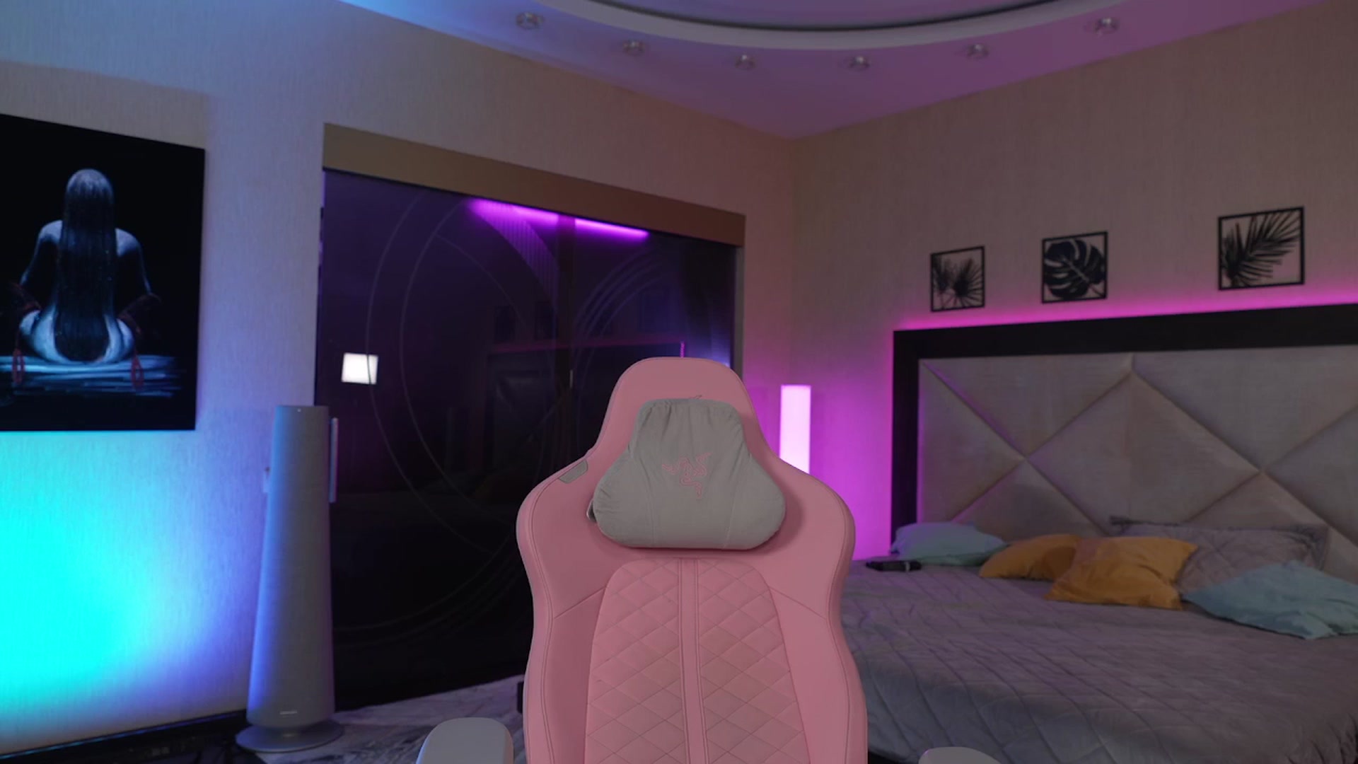 Gallery image thumbnail from GoGoDr3am's myfreecams stream on, 09/15/2025, 24:49 image 14 of 20