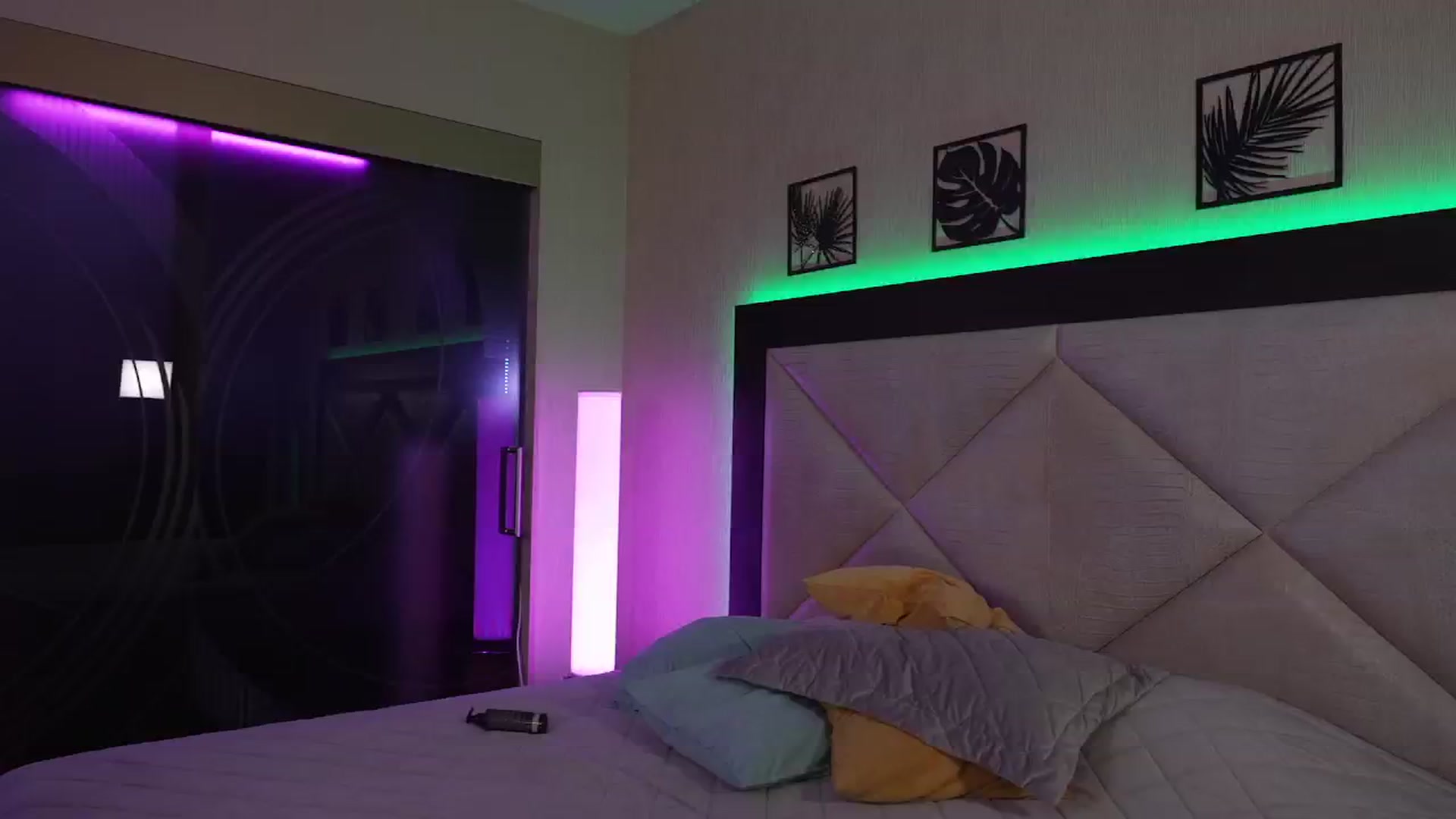 Gallery image thumbnail from GoGoDr3am's myfreecams stream on, 09/22/2025, 01:01 image 14 of 20