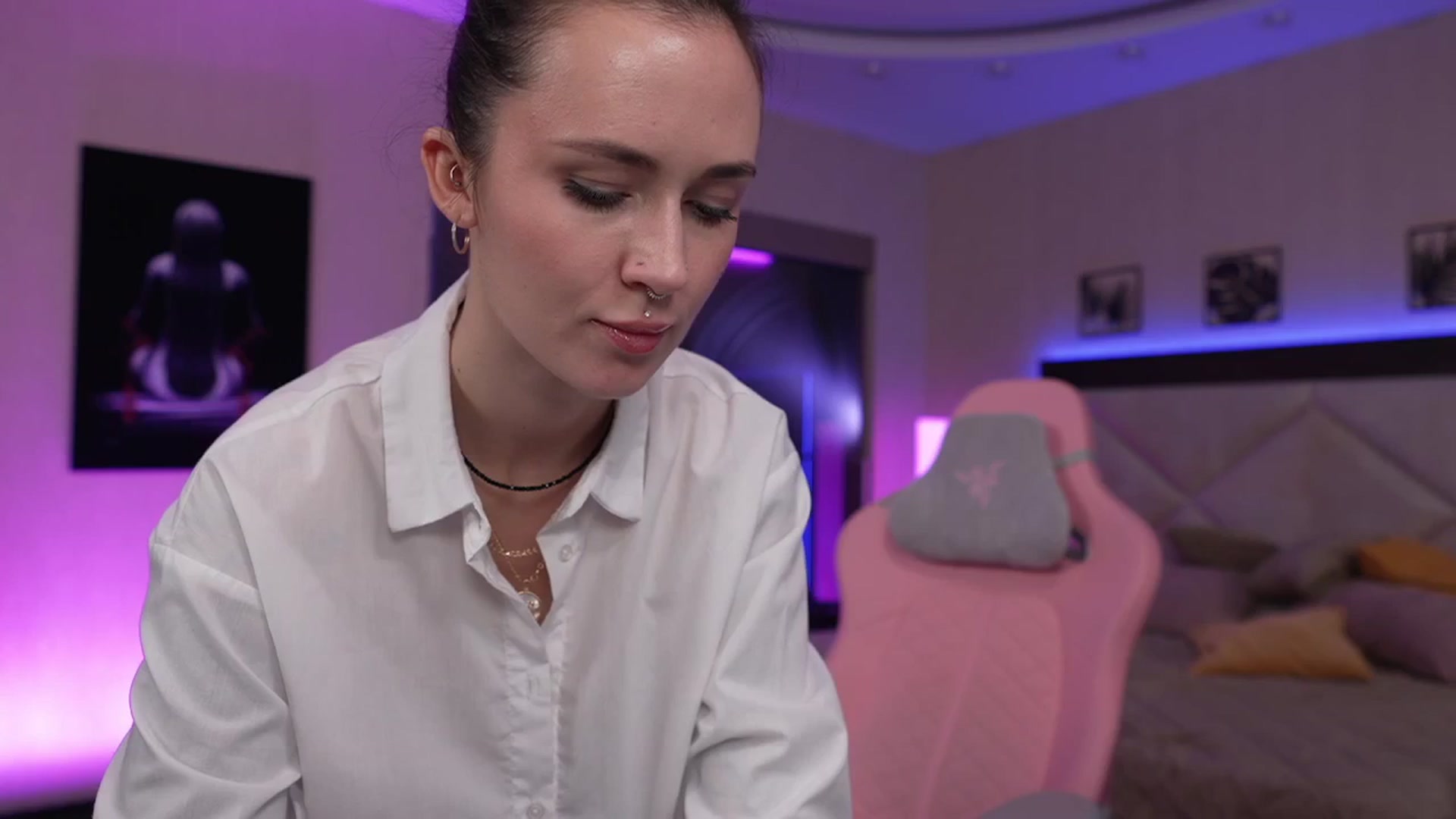 Gallery image thumbnail from GoGoDr3am's myfreecams stream on, 10/19/2025, 01:52 image 12 of 20
