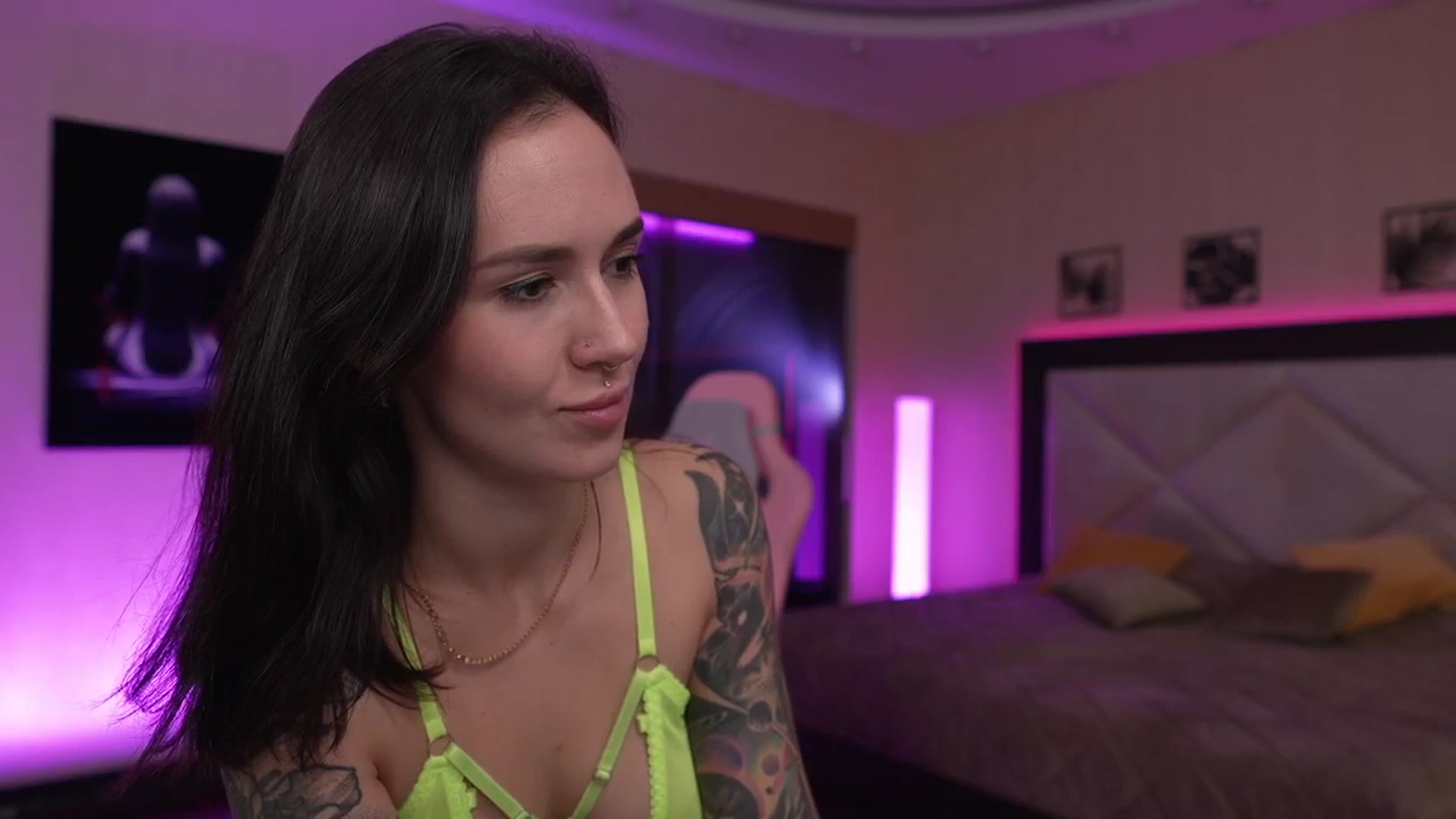 Gallery image thumbnail from GoGoDr3am's myfreecams stream on, 10/22/2025, 23:17 image 12 of 20