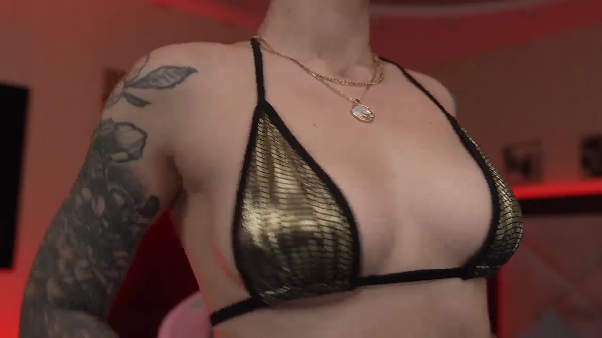 Gallery image thumbnail from GoGoDr3am's myfreecams stream on, 11/16/2025, 02:13 image 2 of 20