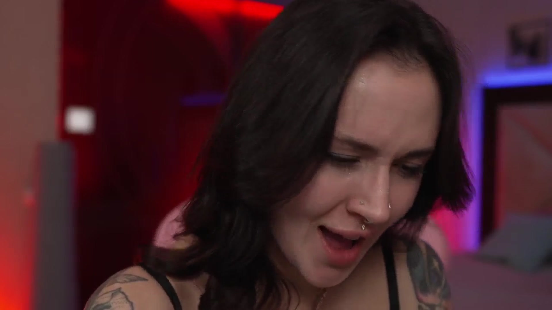 Gallery image thumbnail from GoGoDr3am's myfreecams stream on, 11/19/2025, 24:12 image 3 of 20
