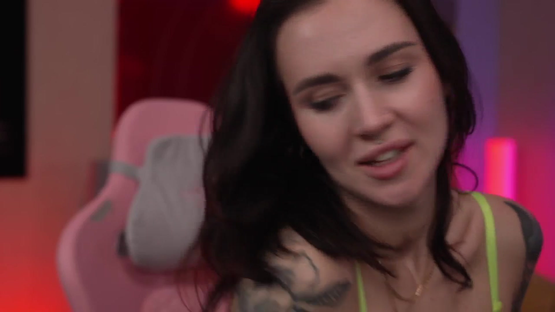 Gallery image thumbnail from GoGoDr3am's myfreecams stream on, 11/20/2025, 24:02 image 16 of 20