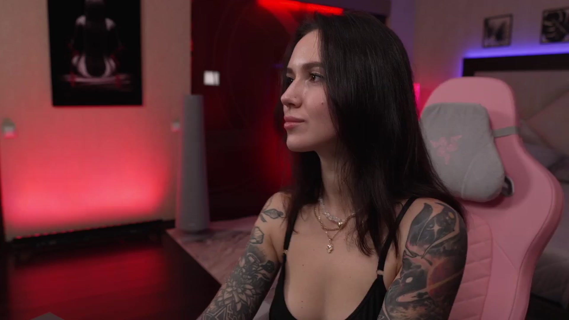 Gallery image thumbnail from GoGoDr3am's myfreecams stream on, 11/25/2025, 23:44 image 2 of 20