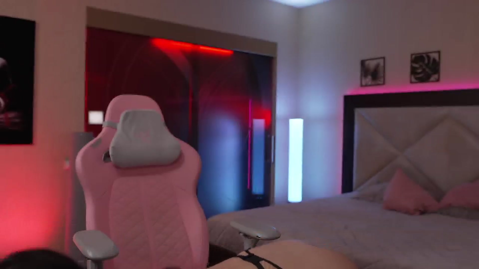Gallery image thumbnail from GoGoDr3am's myfreecams stream on, 12/03/2025, 22:34 image 20 of 20