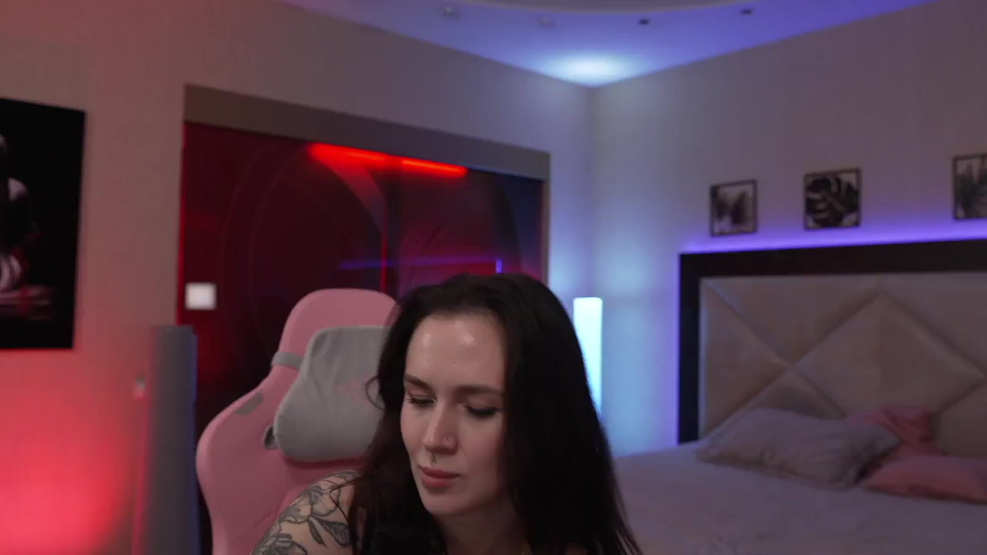 Gallery image thumbnail from GoGoDr3am's myfreecams stream on, 12/04/2025, 24:52 image 17 of 20