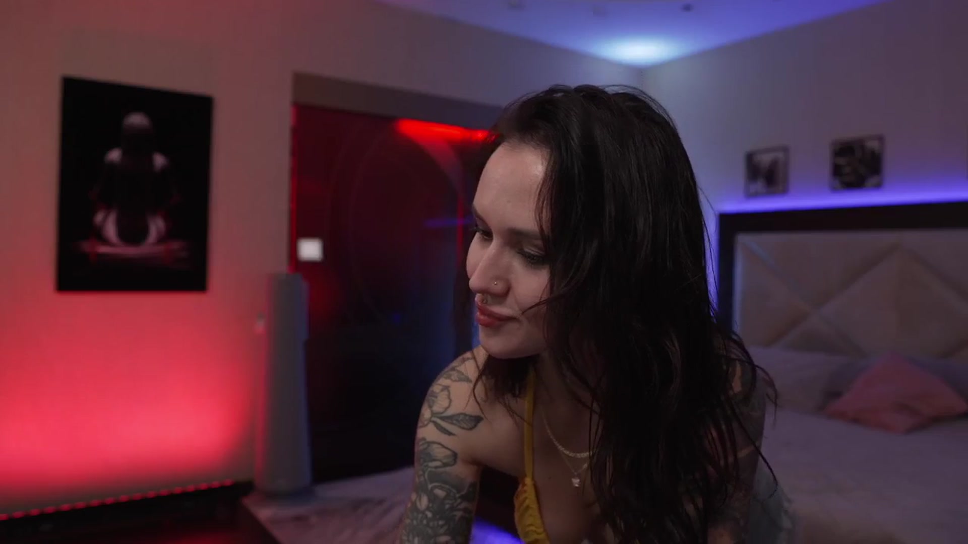 Gallery image thumbnail from GoGoDr3am's myfreecams stream on, 12/08/2025, 01:55 image 4 of 20