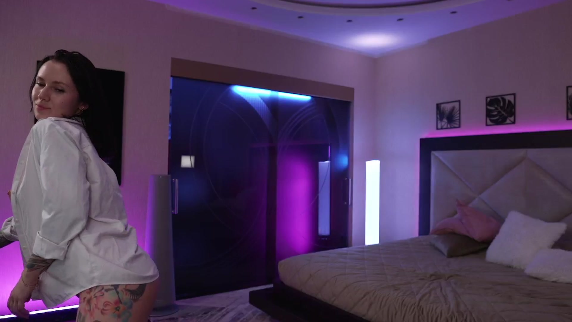 Gallery image thumbnail from GoGoDr3am's myfreecams stream on, 01/21/2026, 02:27 image 5 of 20