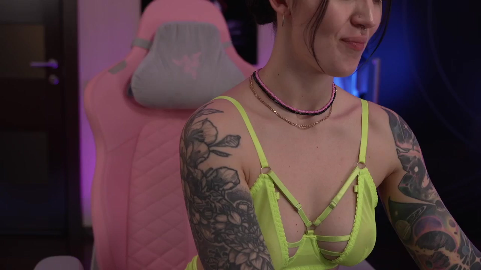 Gallery image thumbnail from GoGoDr3am's myfreecams stream on, 02/09/2026, 02:39 image 13 of 20