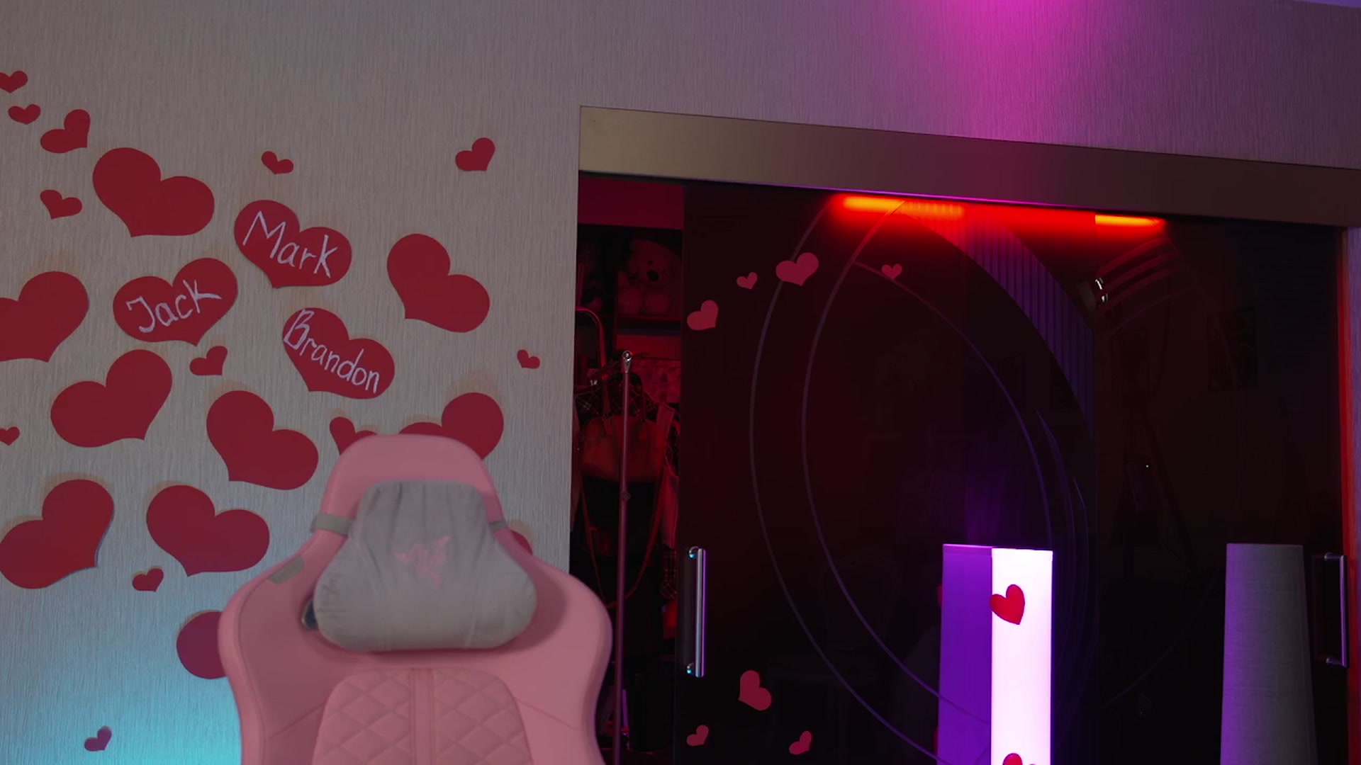 Gallery image thumbnail from GoGoDr3am's myfreecams stream on, 02/19/2026, 24:01 image 10 of 20