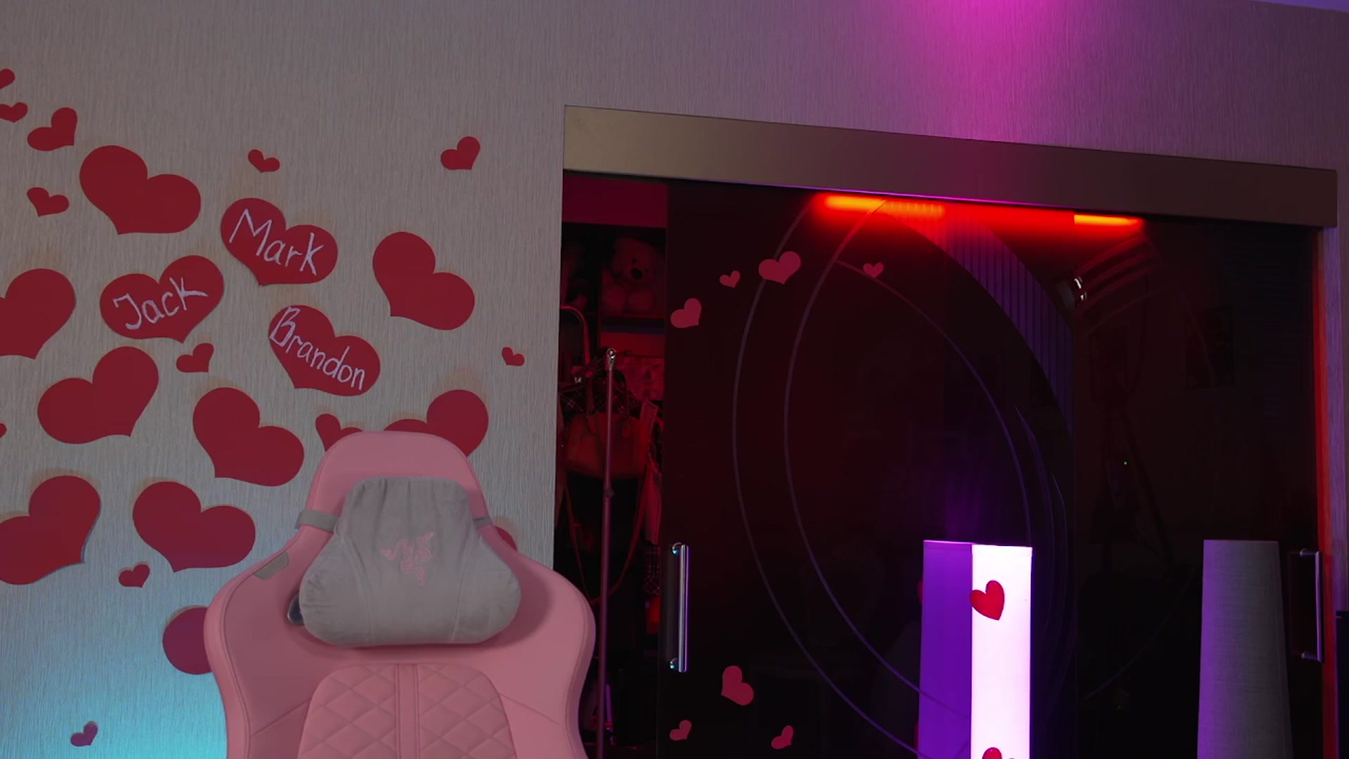 Gallery image thumbnail from GoGoDr3am's myfreecams stream on, 02/19/2026, 24:01 image 11 of 20