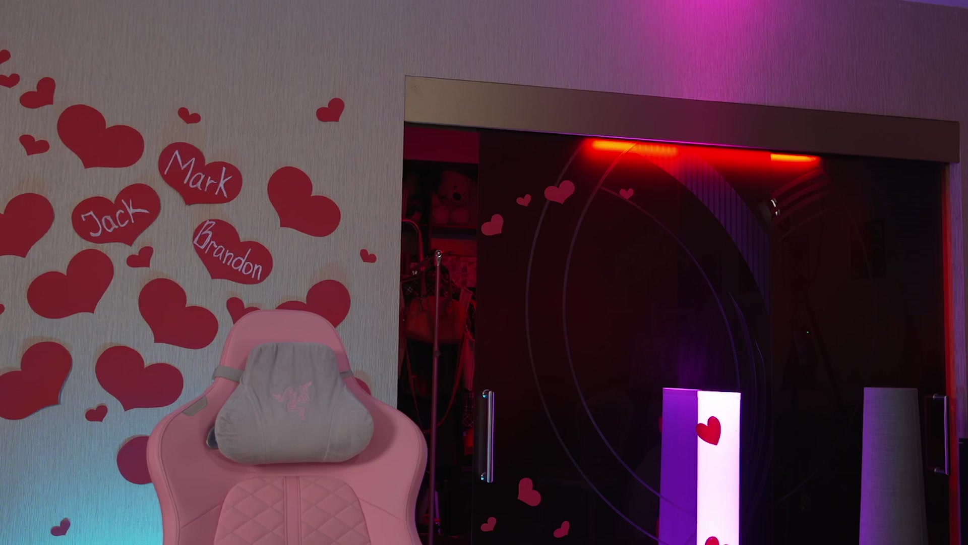 Gallery image thumbnail from GoGoDr3am's myfreecams stream on, 02/19/2026, 01:10 image 4 of 20